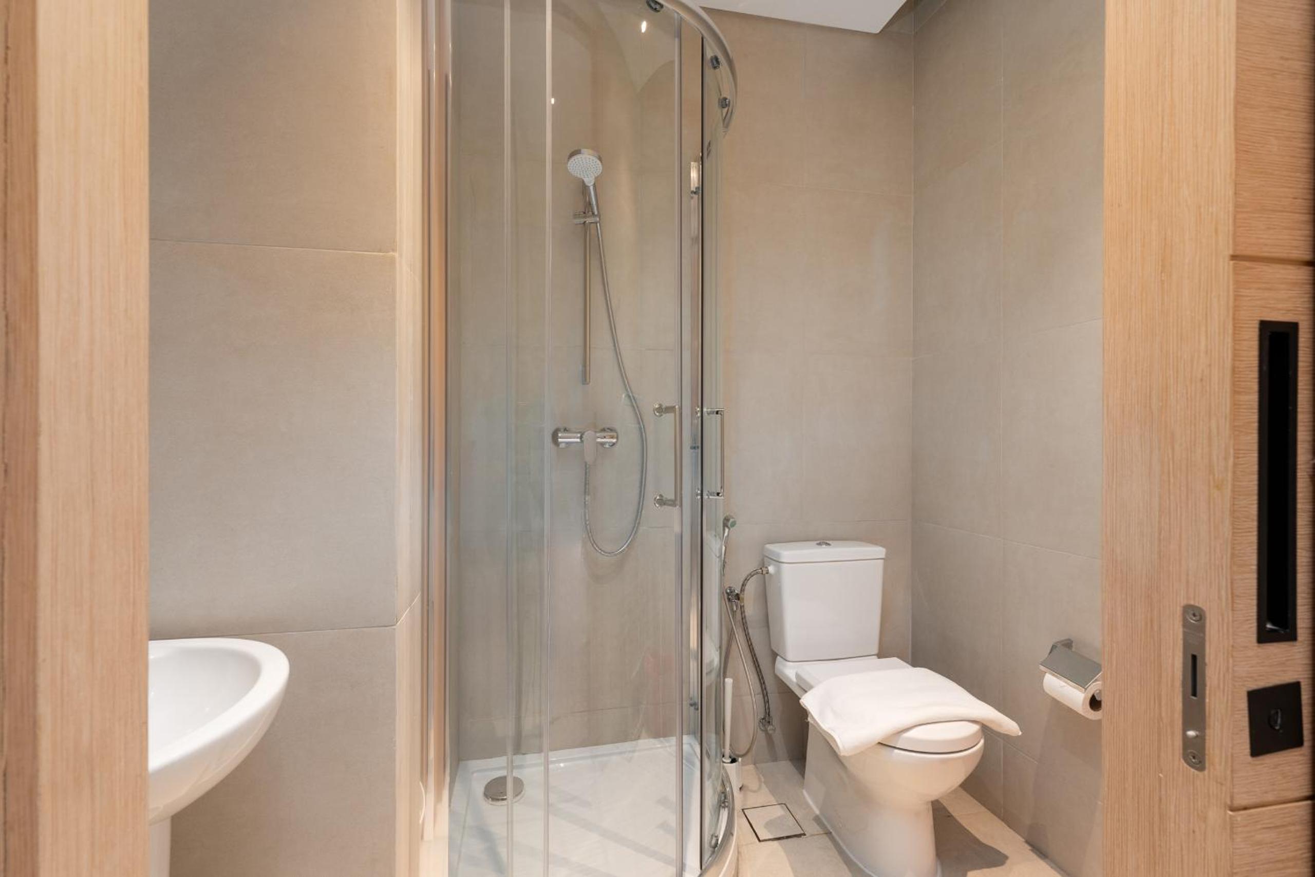 Address JBR Sea Views, Jumeirah Beach Residence, Dubai Marina - Mint Stay