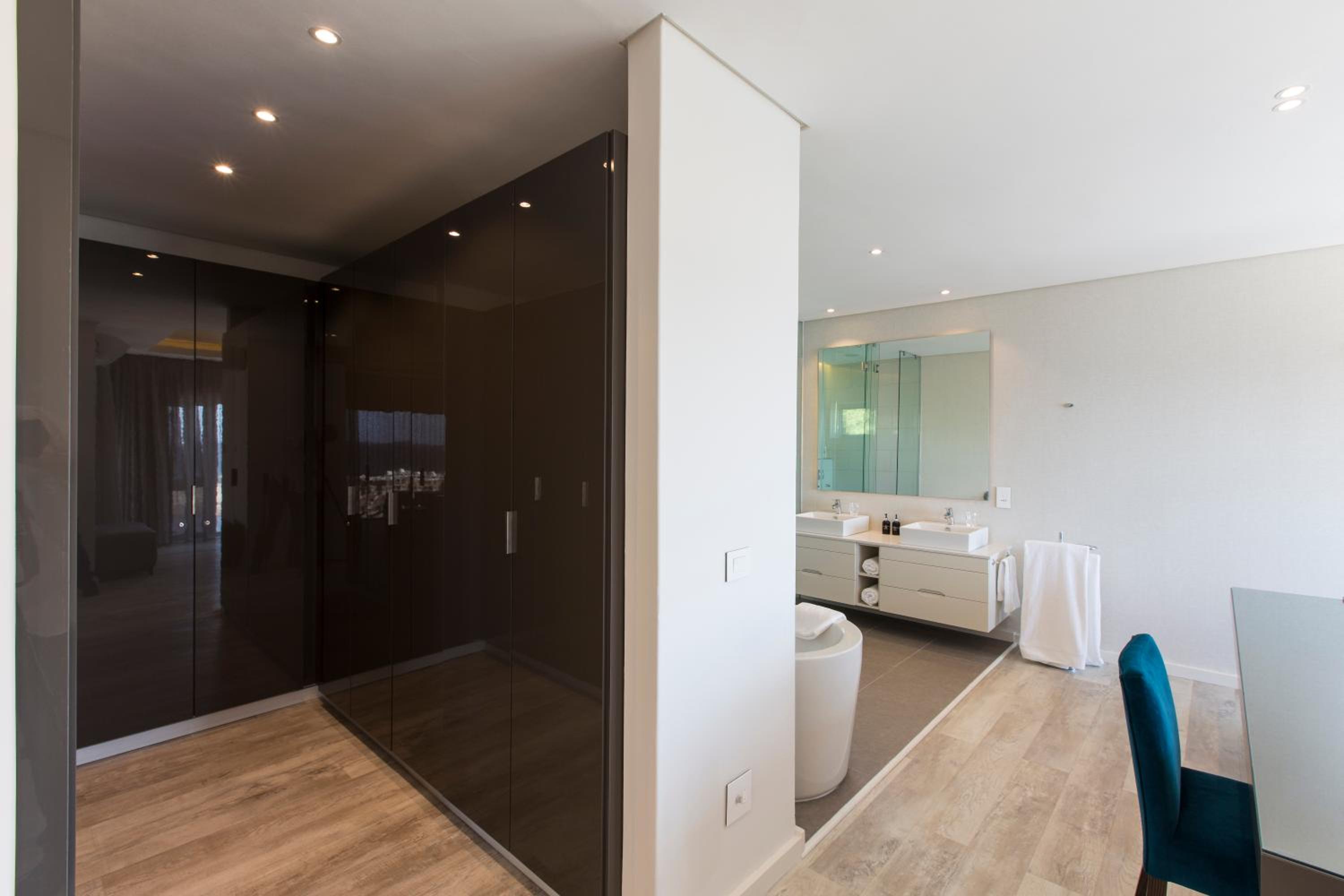 62 Camps Bay