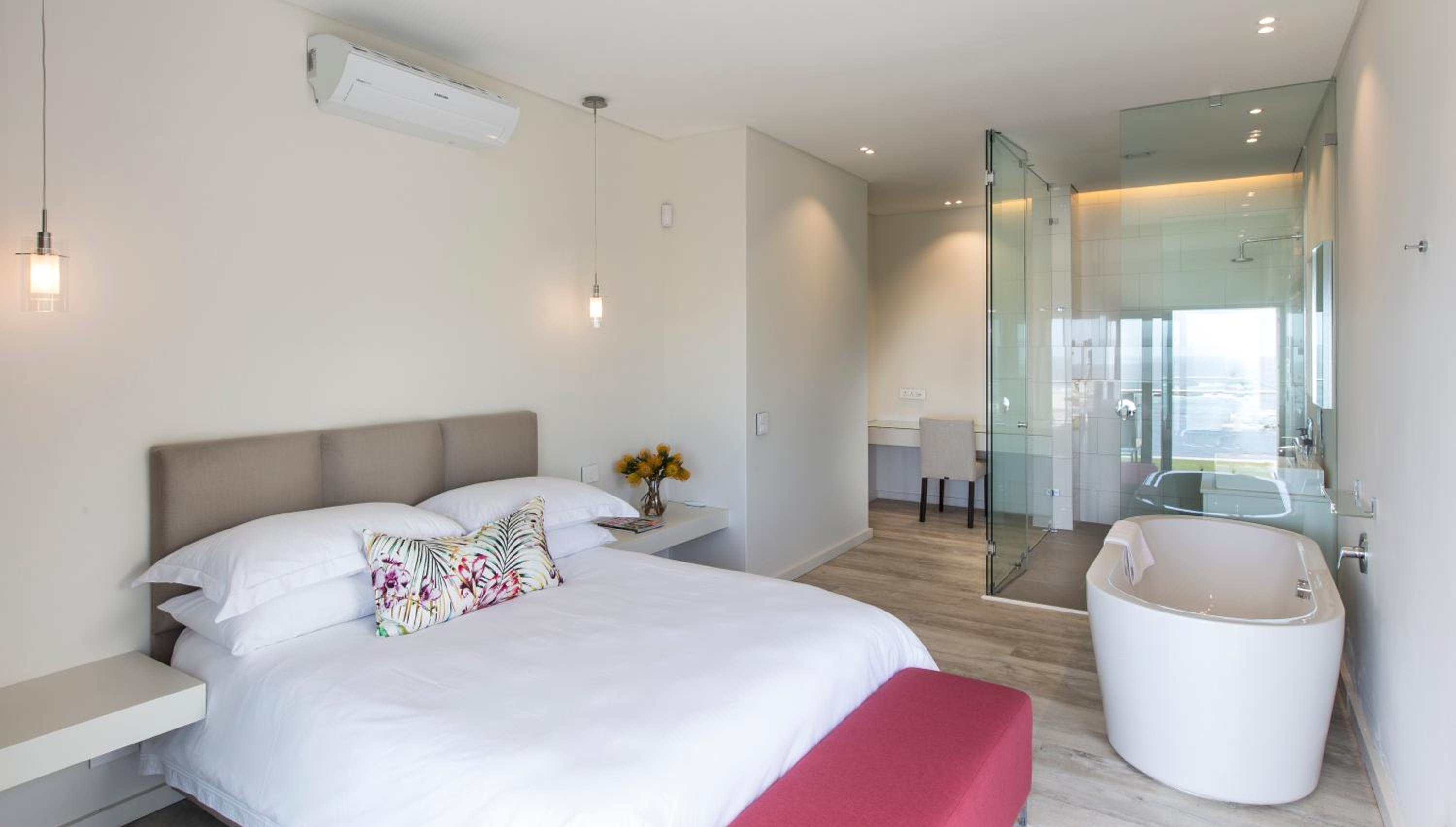 62 Camps Bay