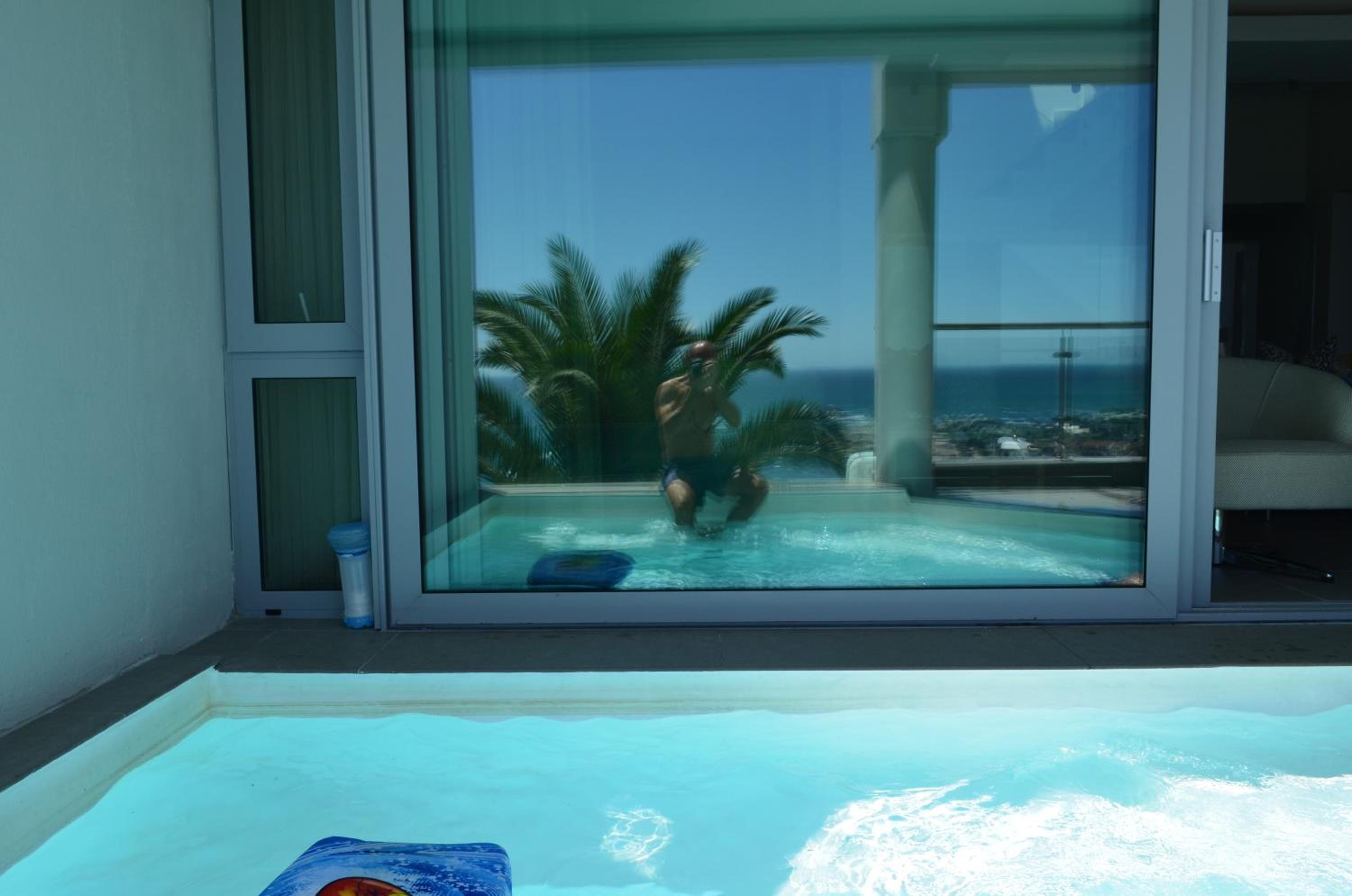 62 Camps Bay