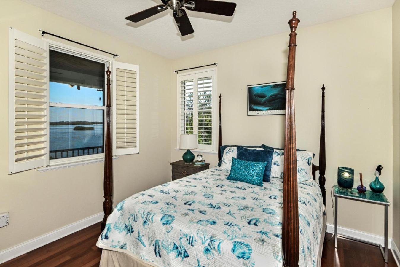 Ozello Manor Waterfront private dock large patio sleeps 8 dog ok