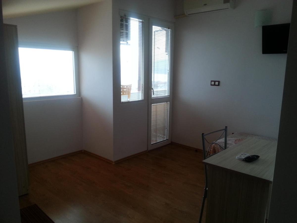 Guest House Emi