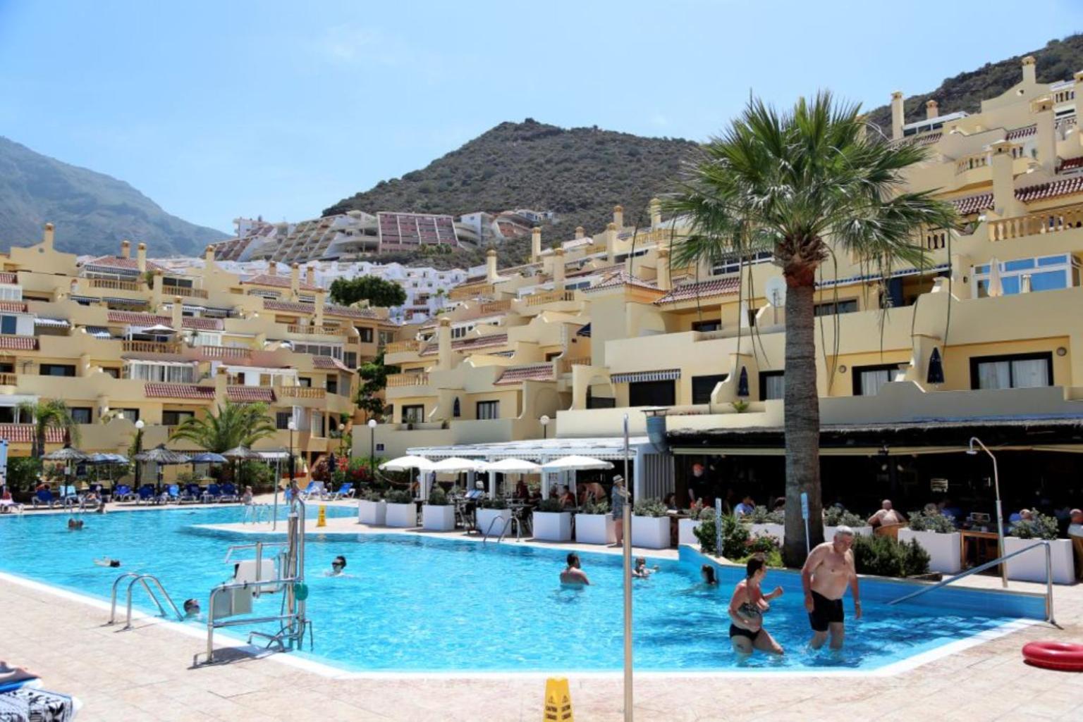 Torviscas Fantastic Apartment with Pool and Private Terrace