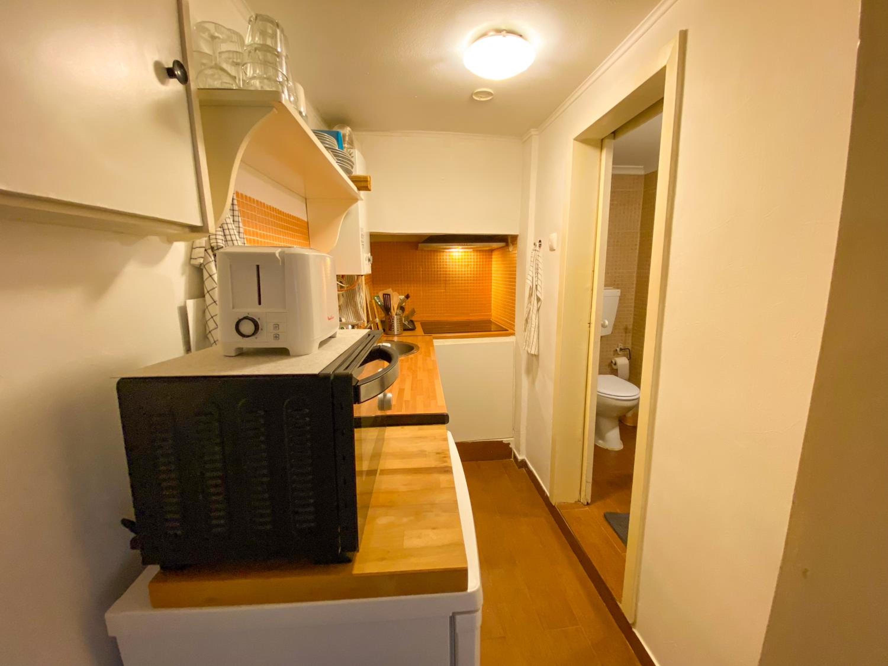 Charming Bairro Alto 2-Bedroom Escape