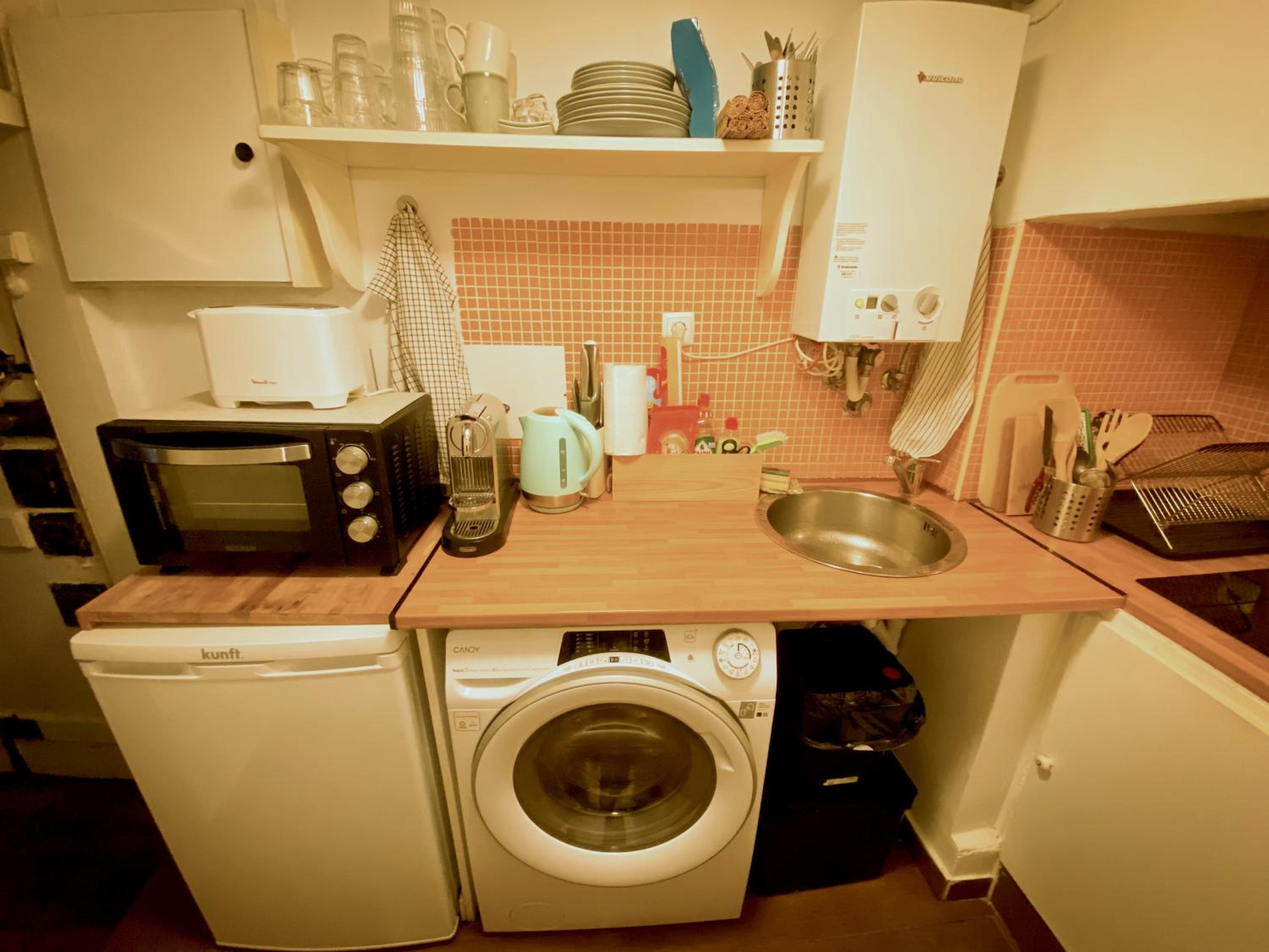 Charming Bairro Alto 2-Bedroom Escape