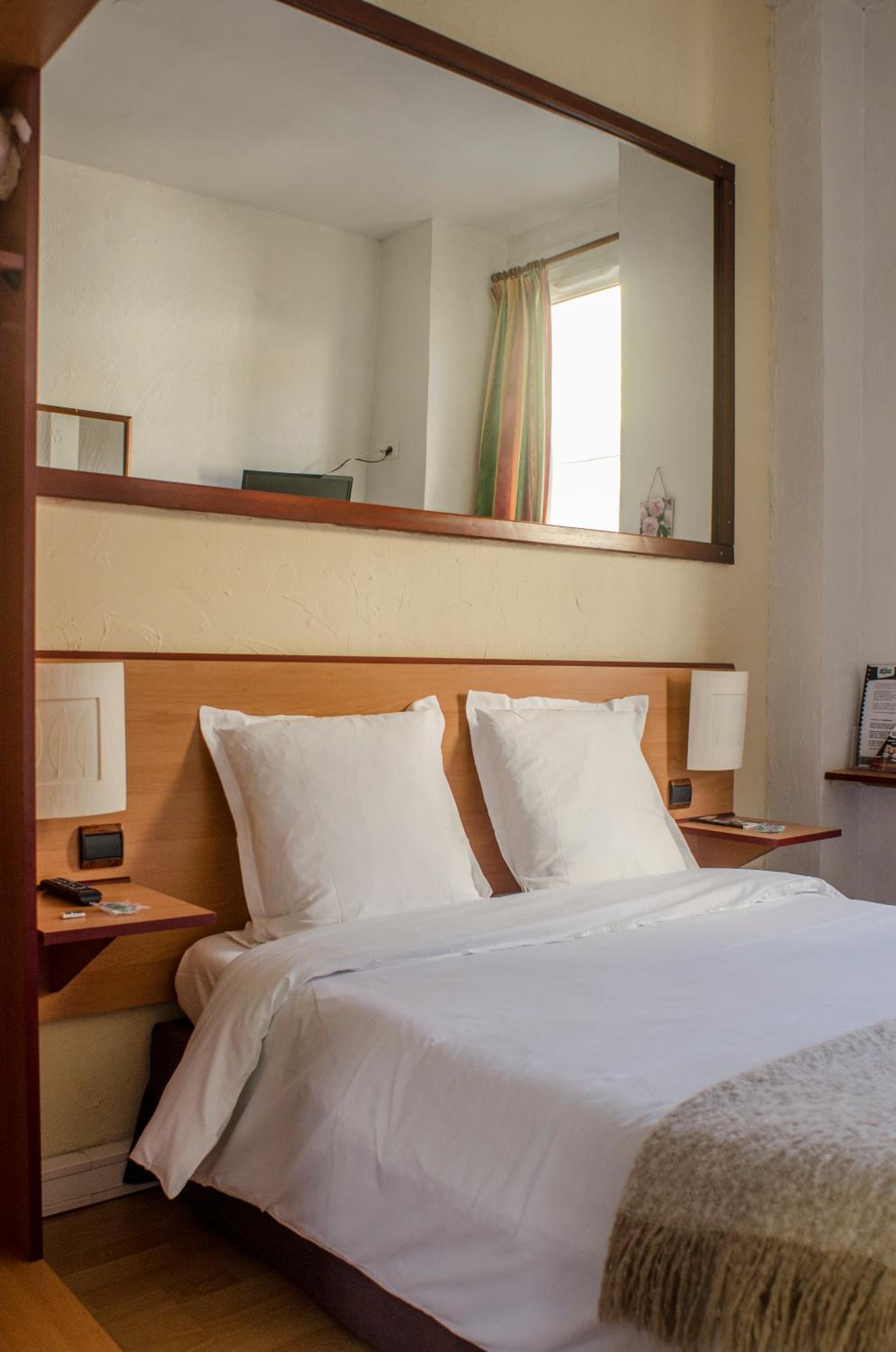 Pau Vacations - Hotel Bosquet Pau Centre - Property Image 5