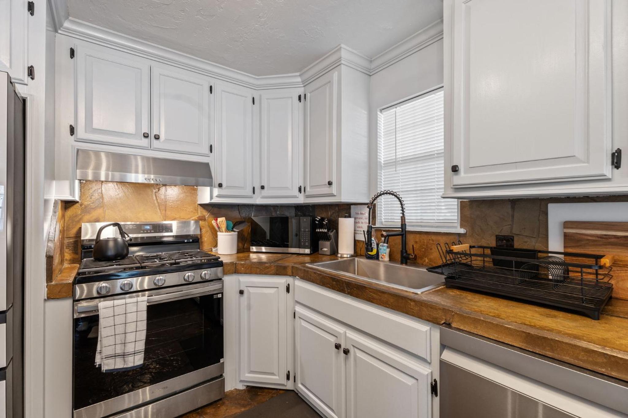 7BR Lakehome For Relocation & Extended Stays #NH