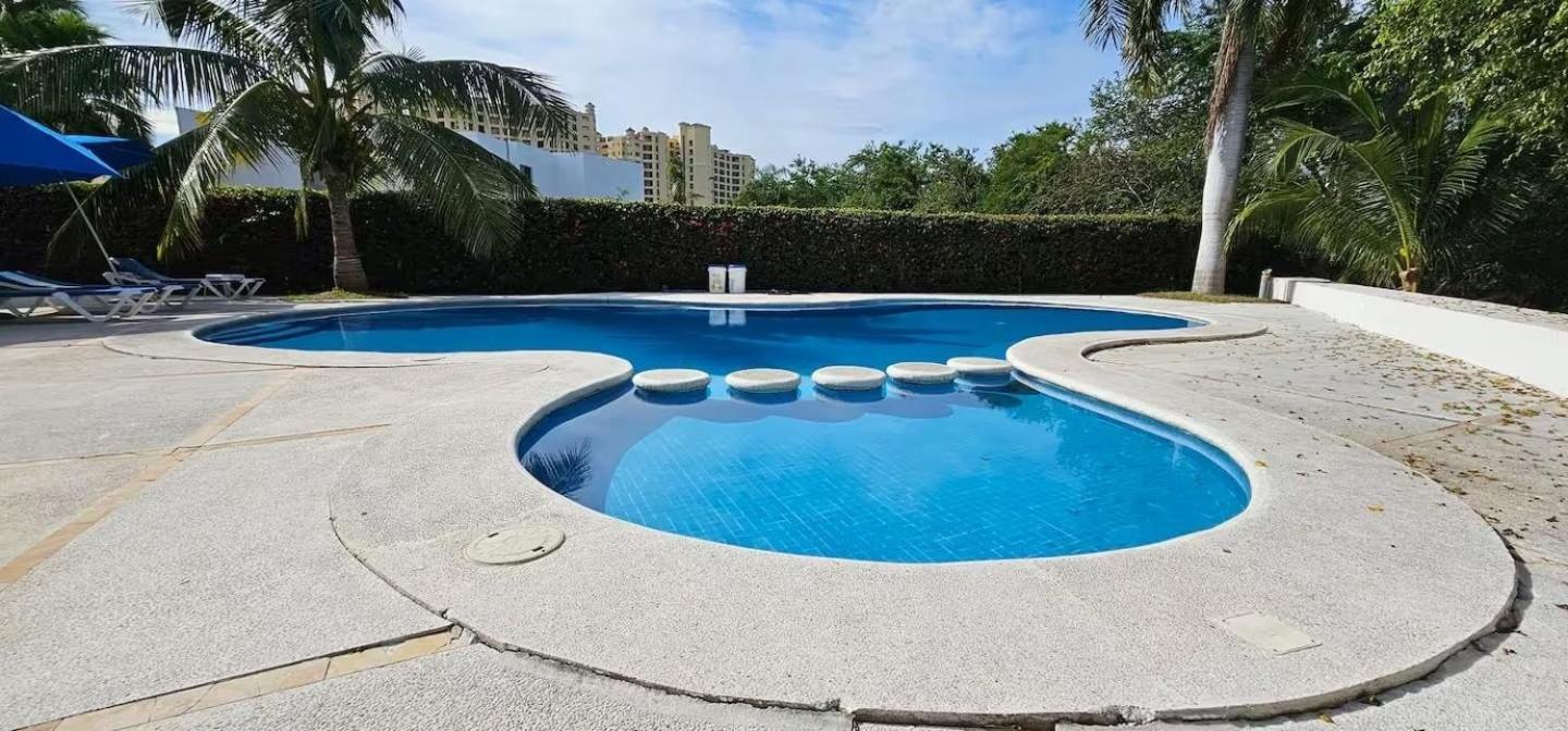 Marina Vallarta Golf and Pool