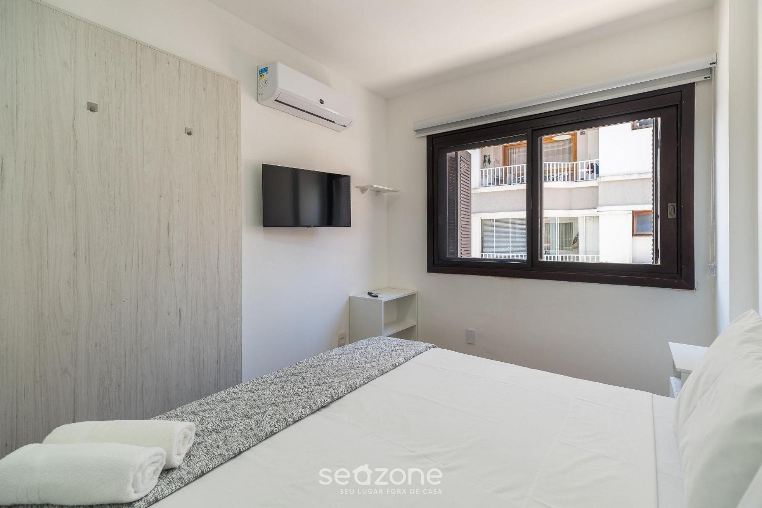 Apartment w/ Barbecue 450m from the Beach PNM0202