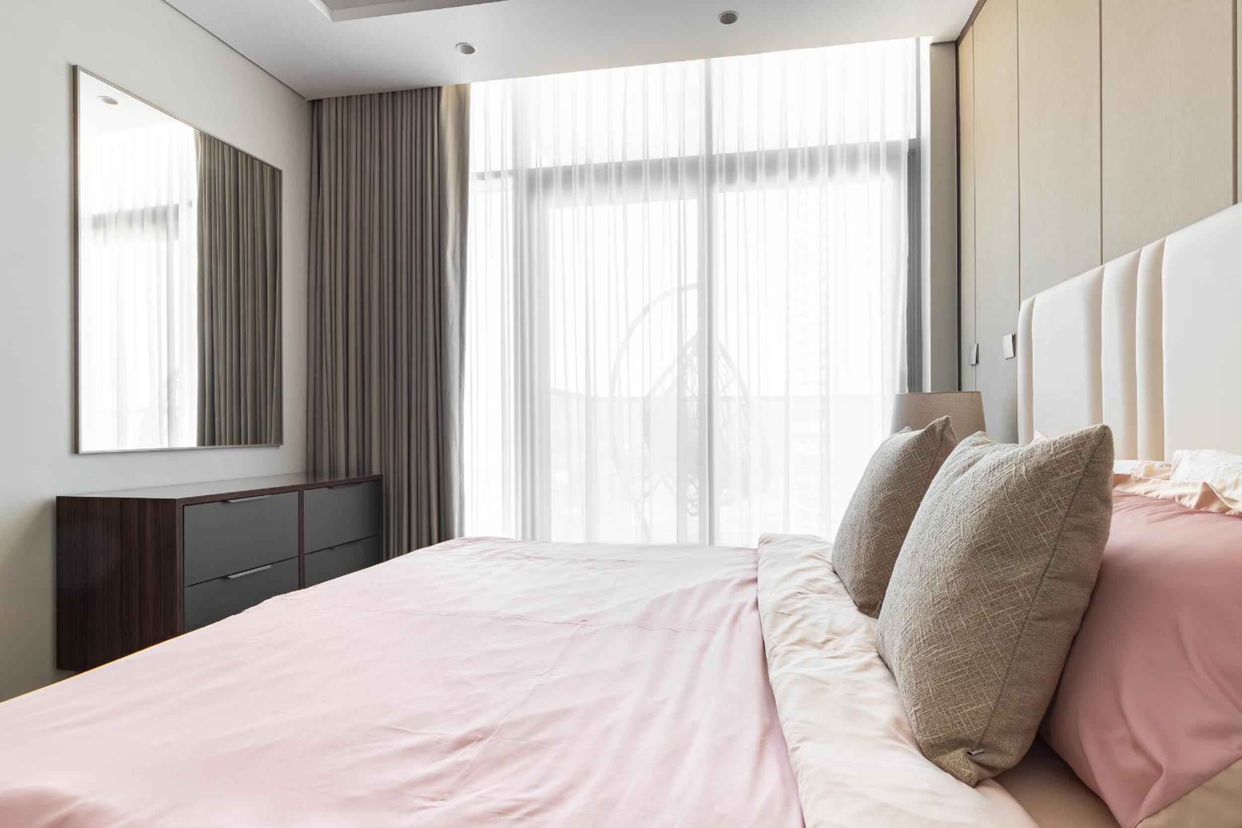 SIMPLY COMFORT Apartments at Nobles Tower Luxury Burj View