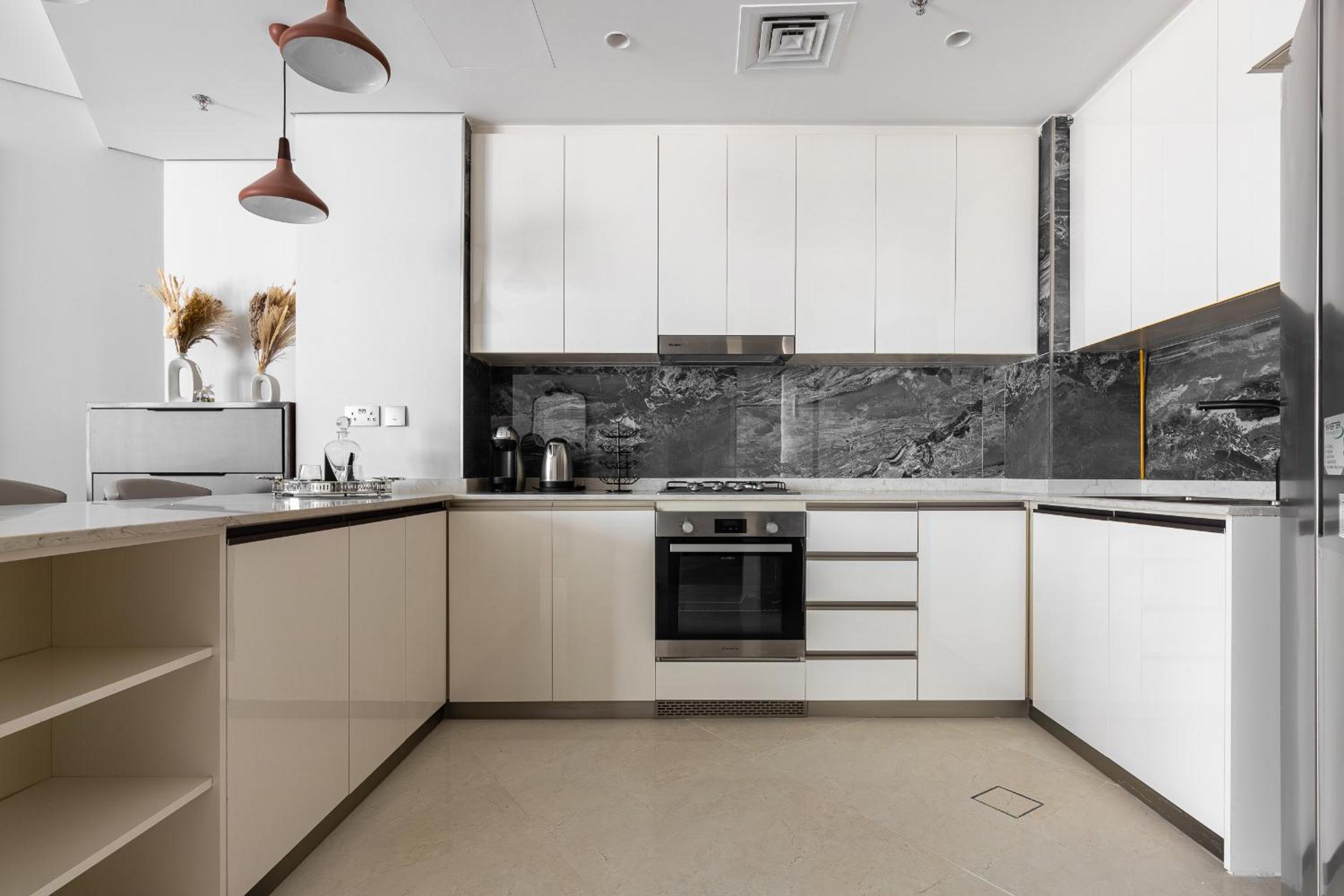 SIMPLY COMFORT Apartments at Nobles Tower Luxury Burj View