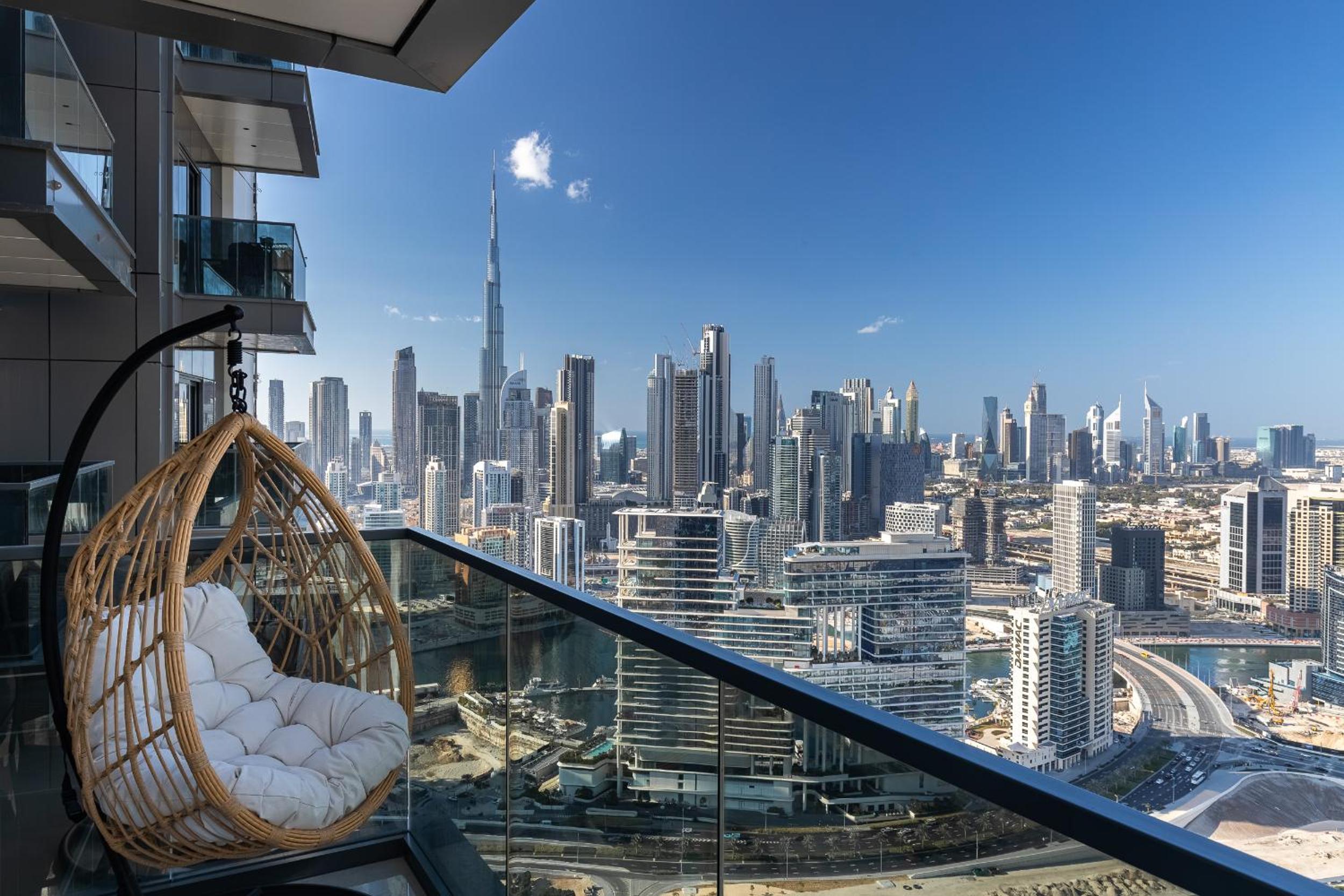 SIMPLY COMFORT Apartments at Nobles Tower Luxury Burj View