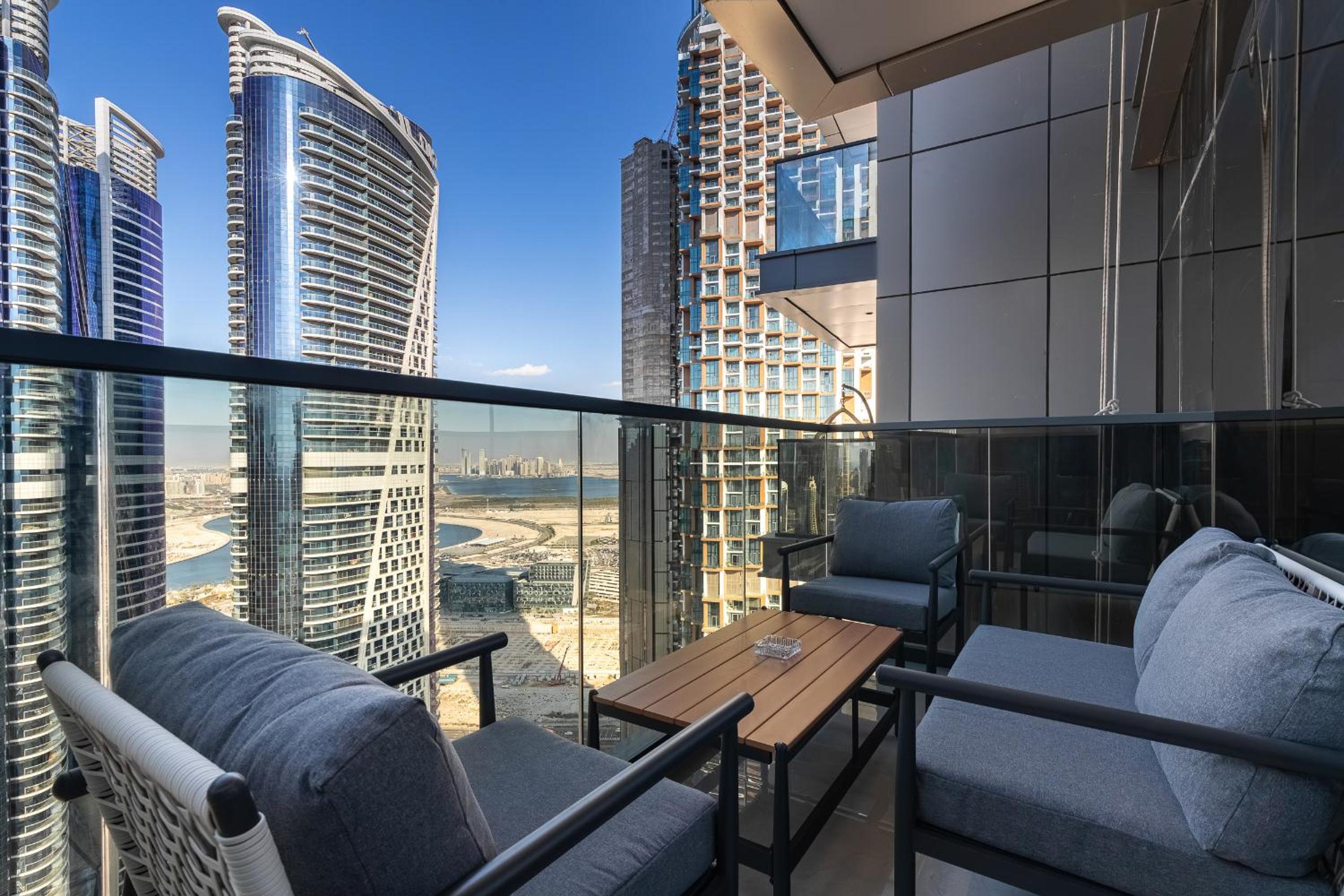 SIMPLY COMFORT Apartments at Nobles Tower Luxury Burj View