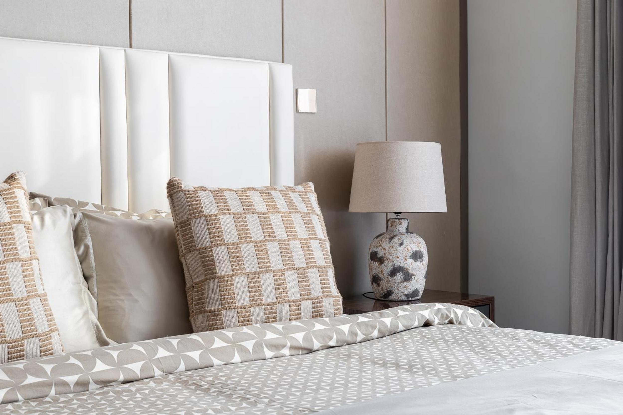 SIMPLY COMFORT Apartments at Nobles Tower Luxury Burj View