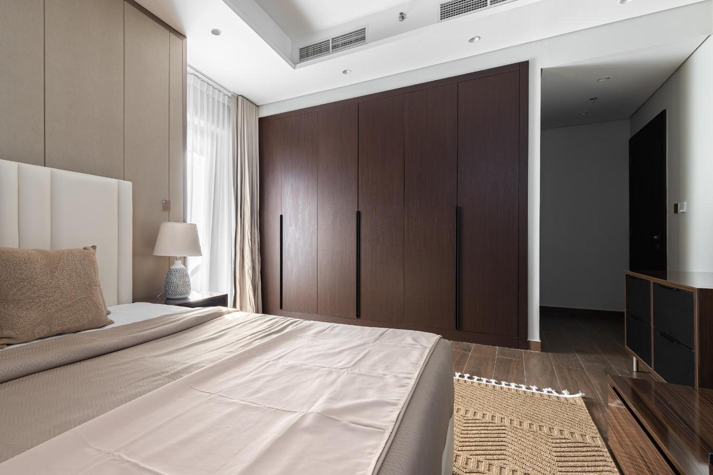 SIMPLY COMFORT Apartments at Nobles Tower Luxury Burj View