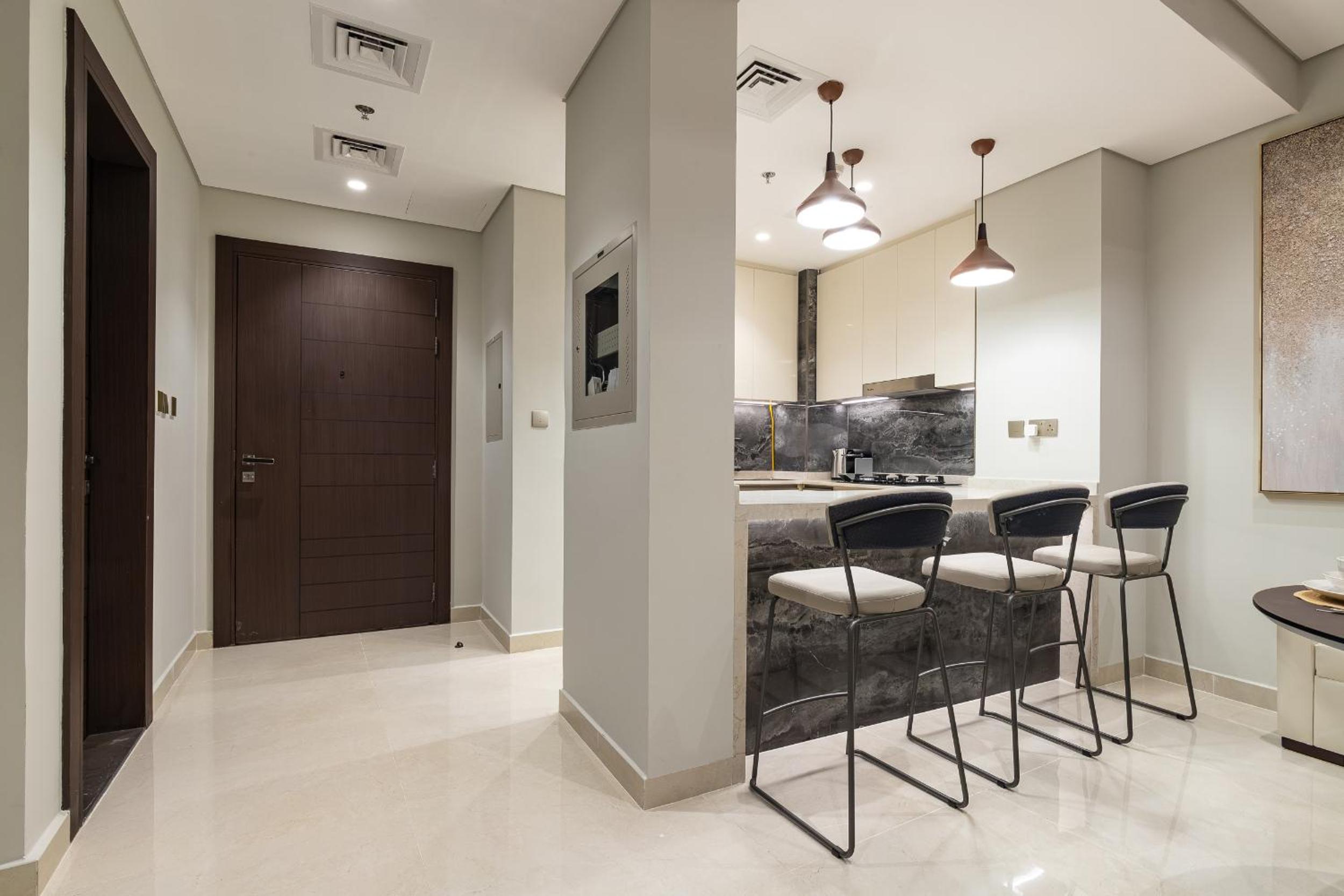 SIMPLY COMFORT Apartments at Nobles Tower Luxury Burj View