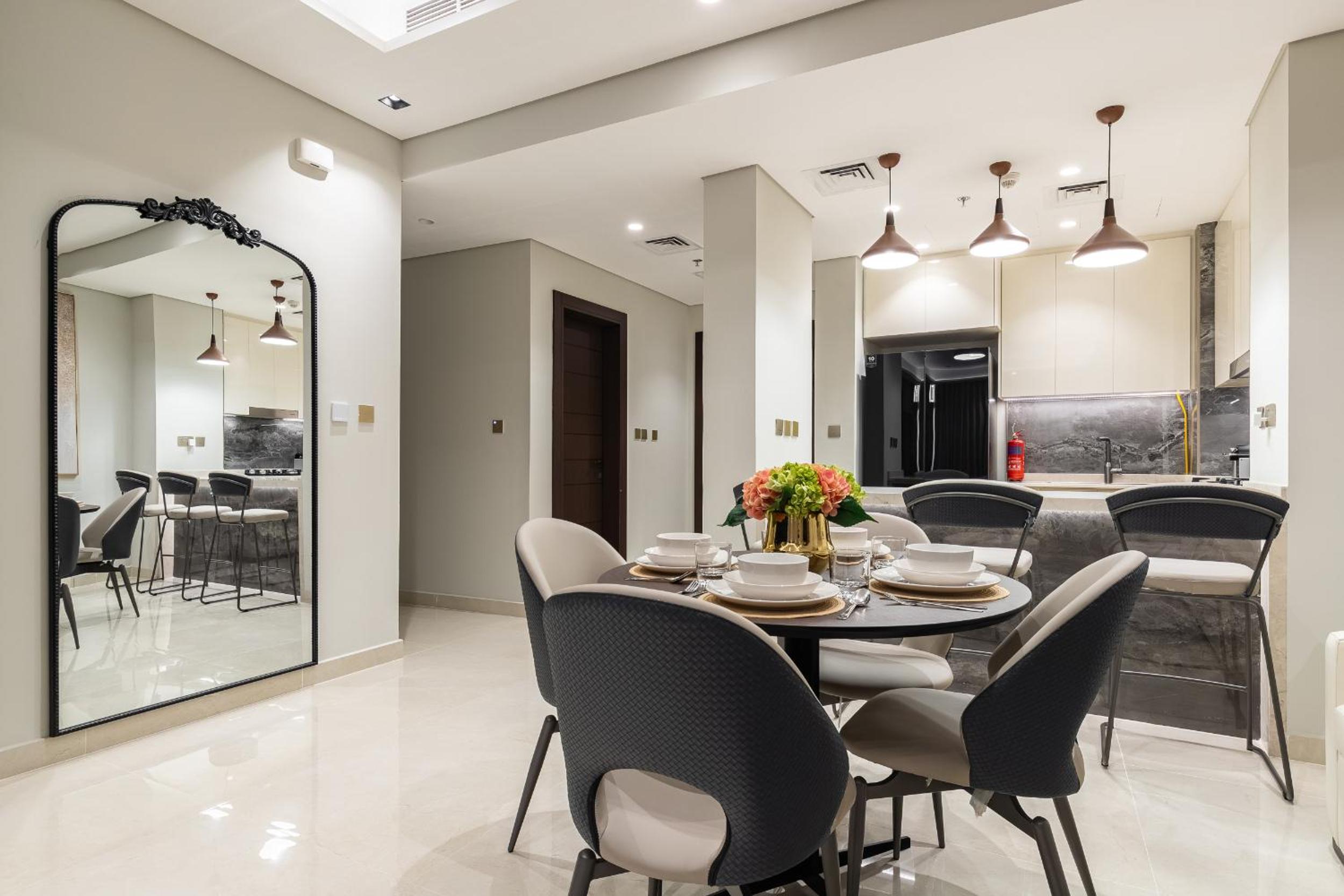 SIMPLY COMFORT Apartments at Nobles Tower Luxury Burj View