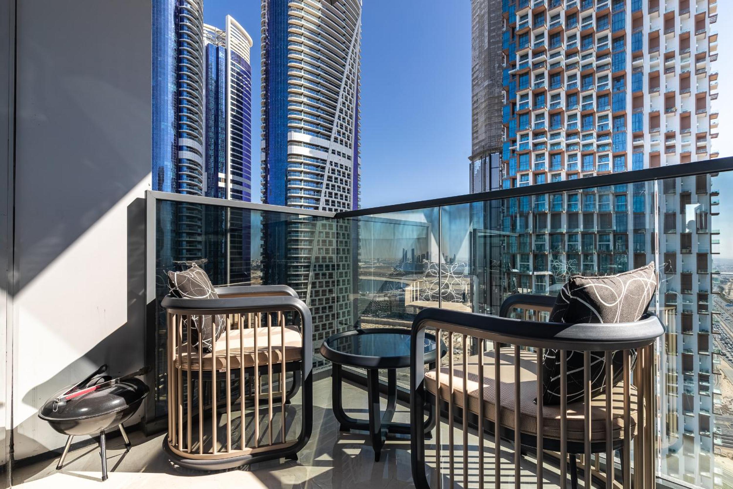 SIMPLY COMFORT Apartments at Nobles Tower Luxury Burj View
