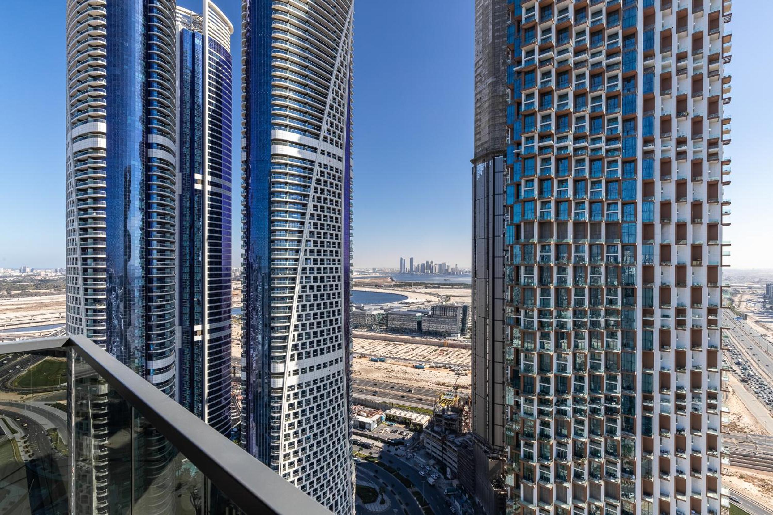 SIMPLY COMFORT Apartments at Nobles Tower Luxury Burj View
