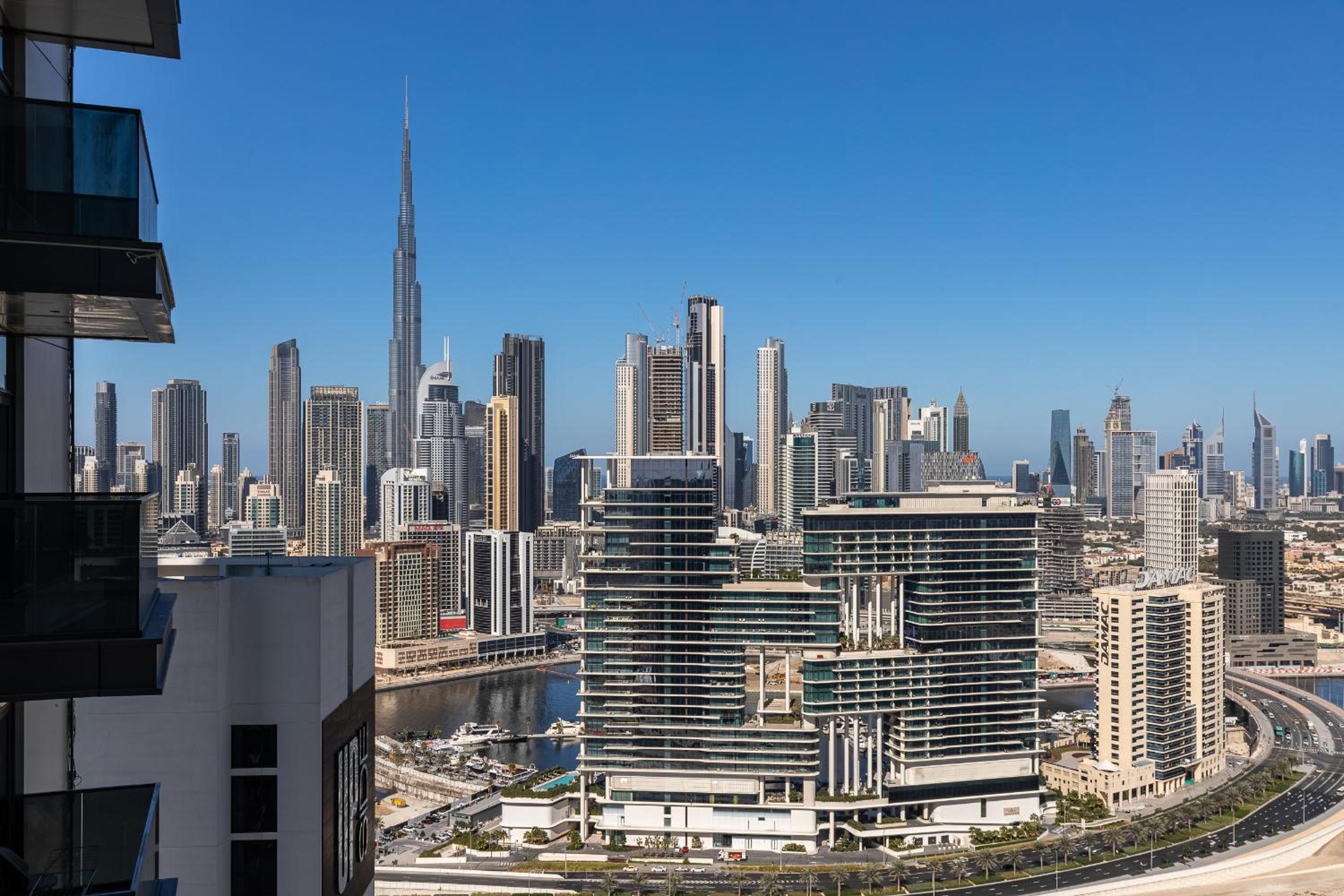 SIMPLY COMFORT Apartments at Nobles Tower Luxury Burj View