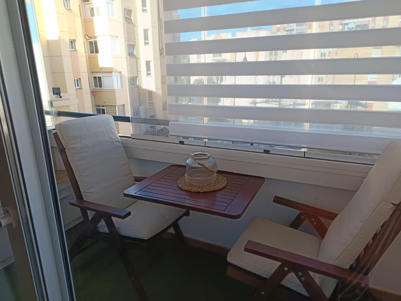 Apartamento nuevo con parking y piscina gratis