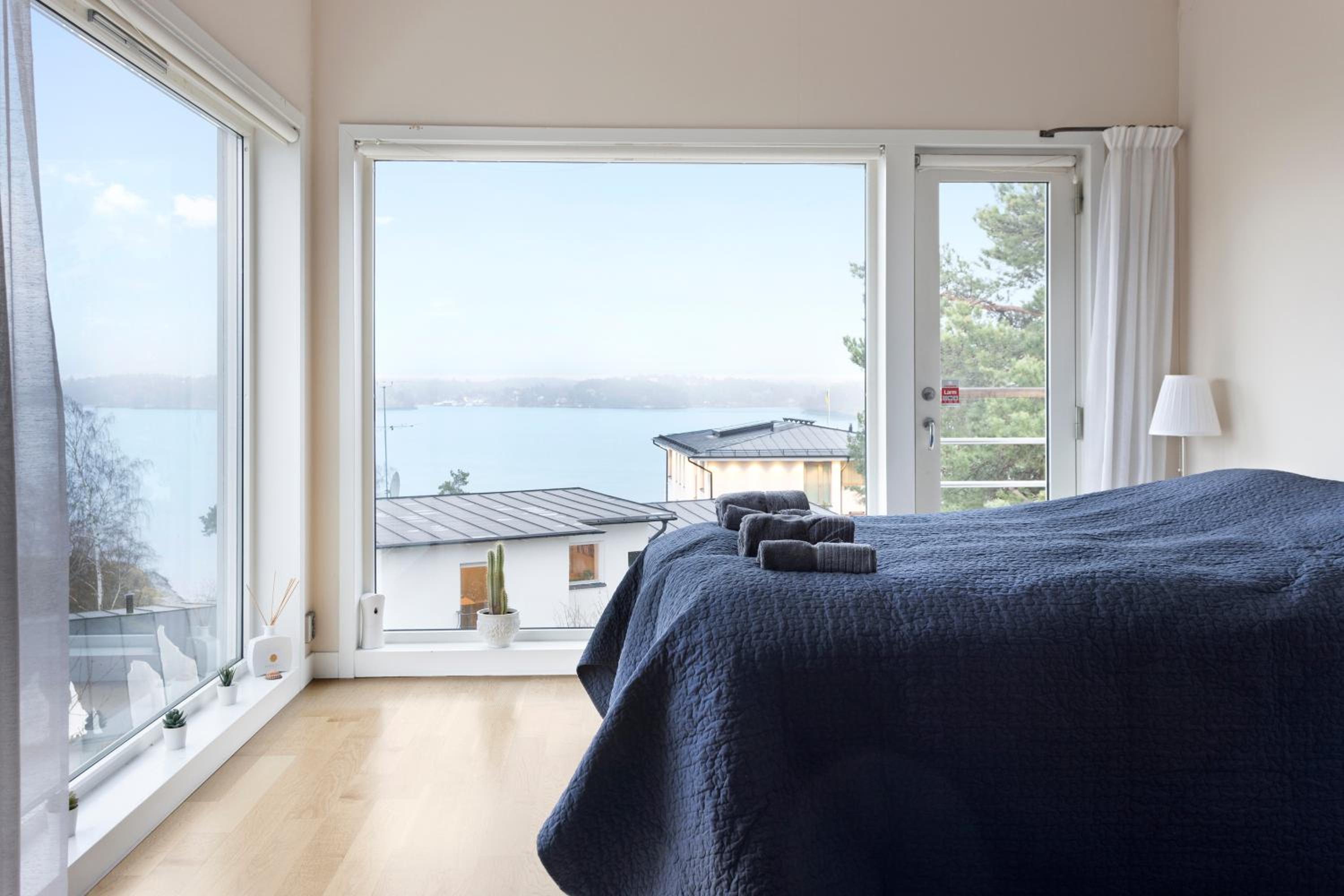 Spectacular Villa - Pool, Sauna & Magical Lake View