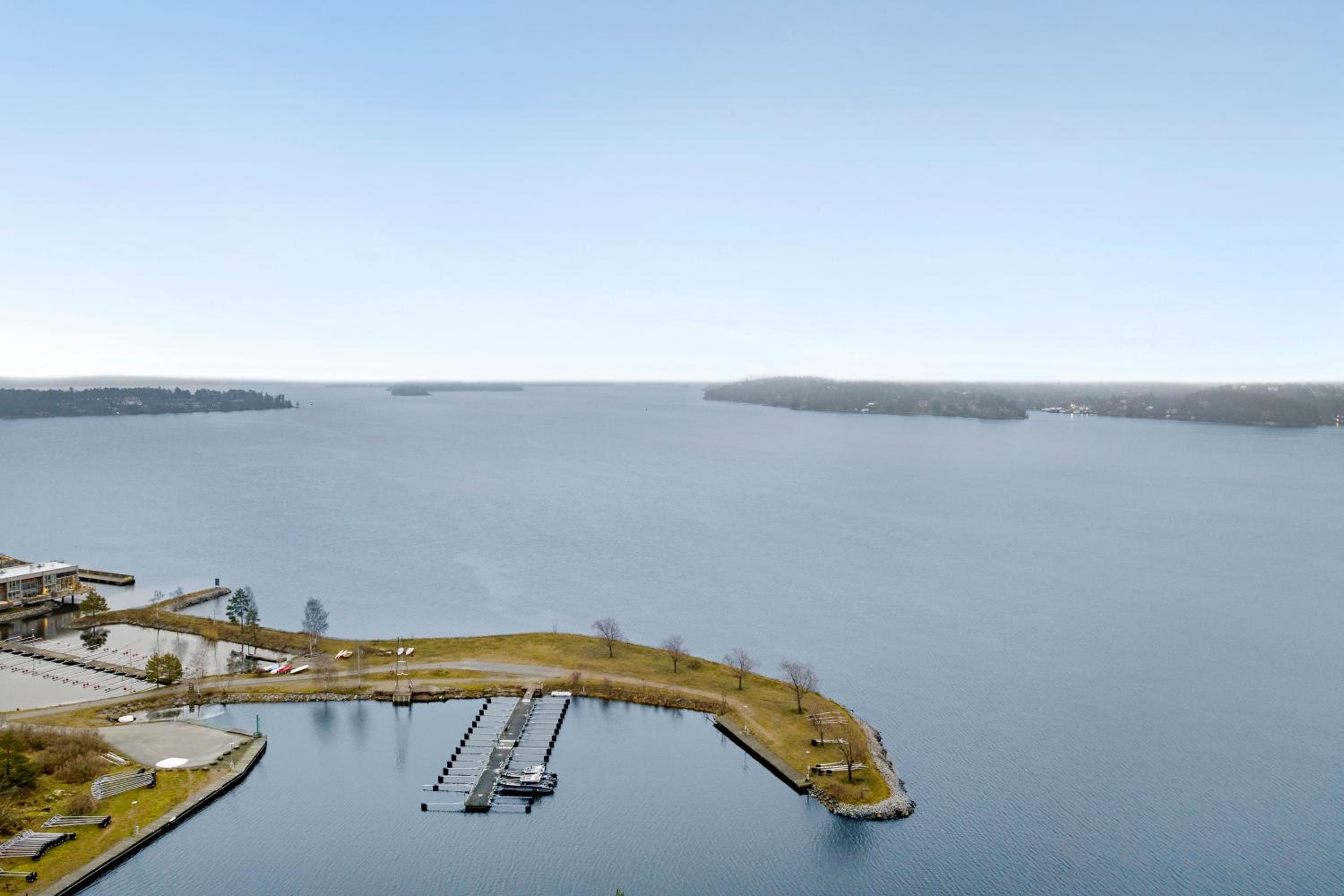 Spectacular Villa - Pool, Sauna & Magical Lake View