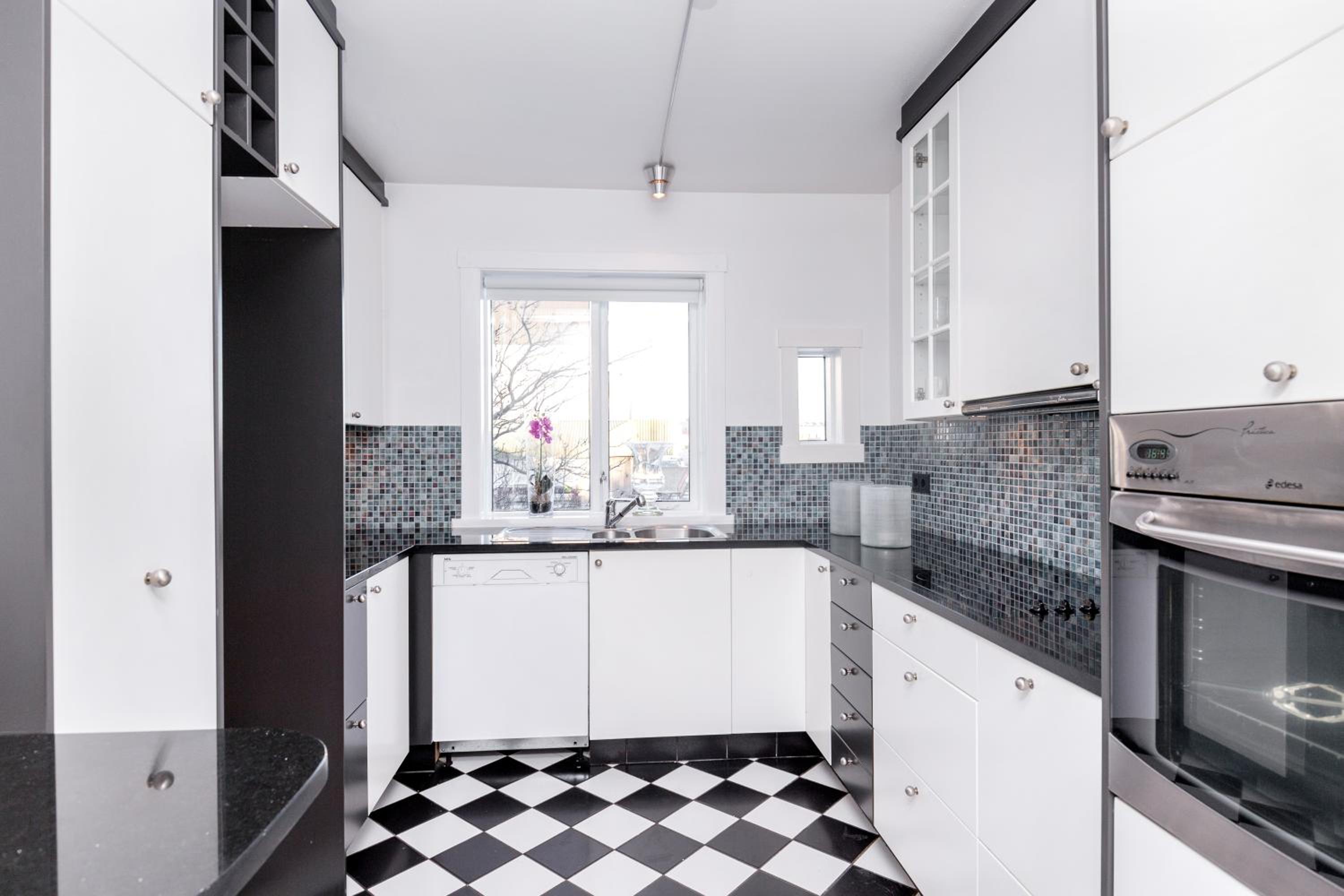 Freyja Guesthouse & Suites