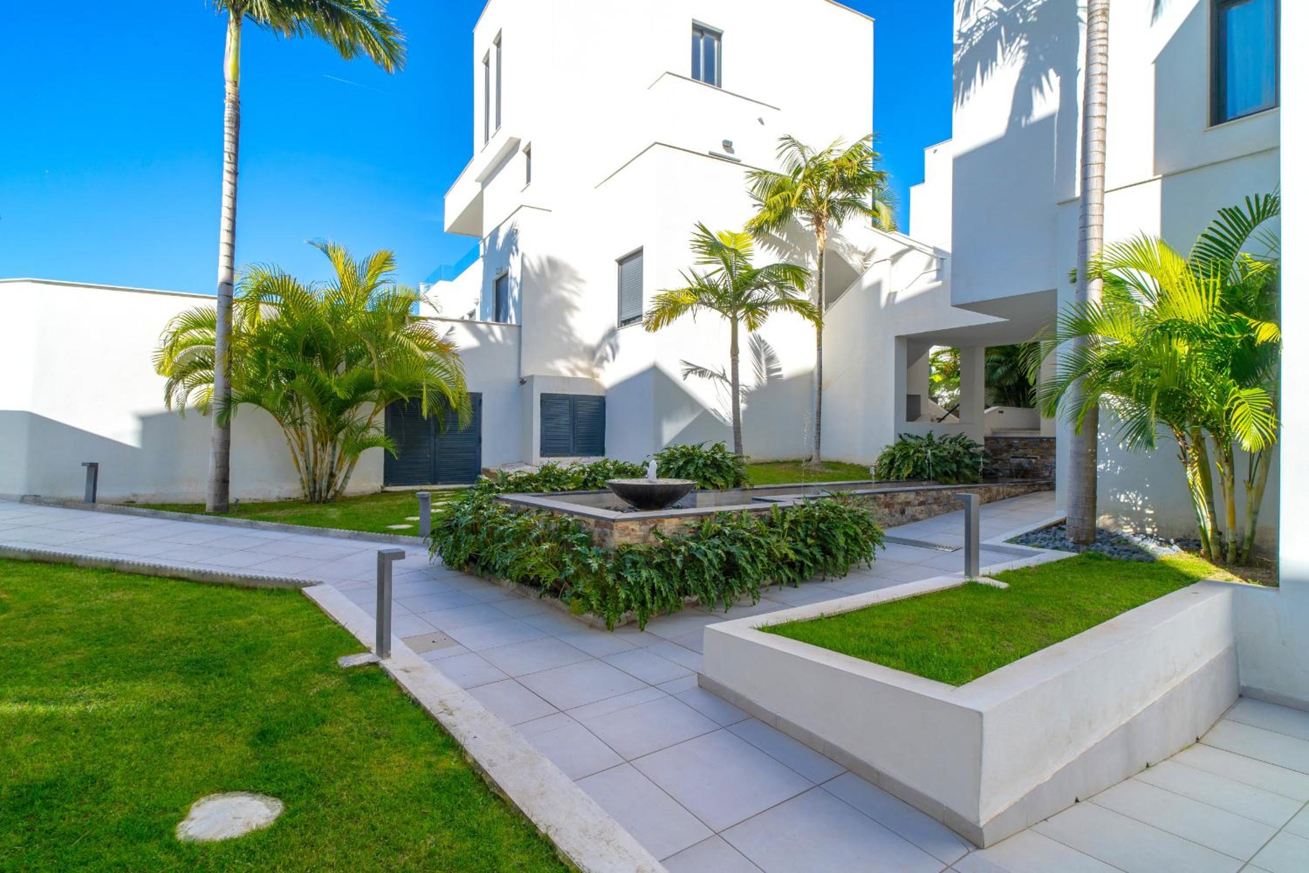 Royal Palm Luxe by Casasol