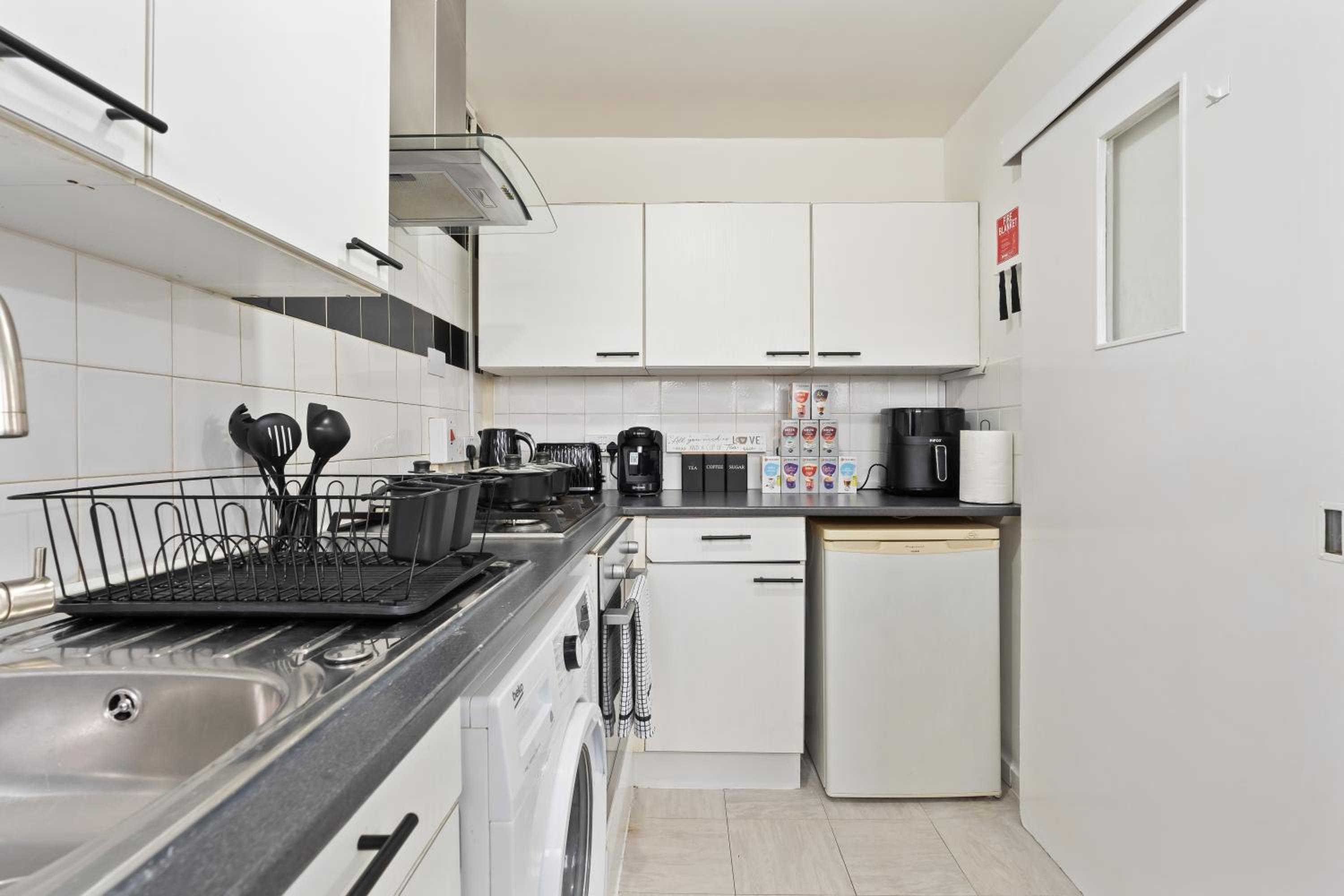 Modern 1-Bedroom Stockwell Apartment 15 mins to Central London - Perfect Base for Exploring London