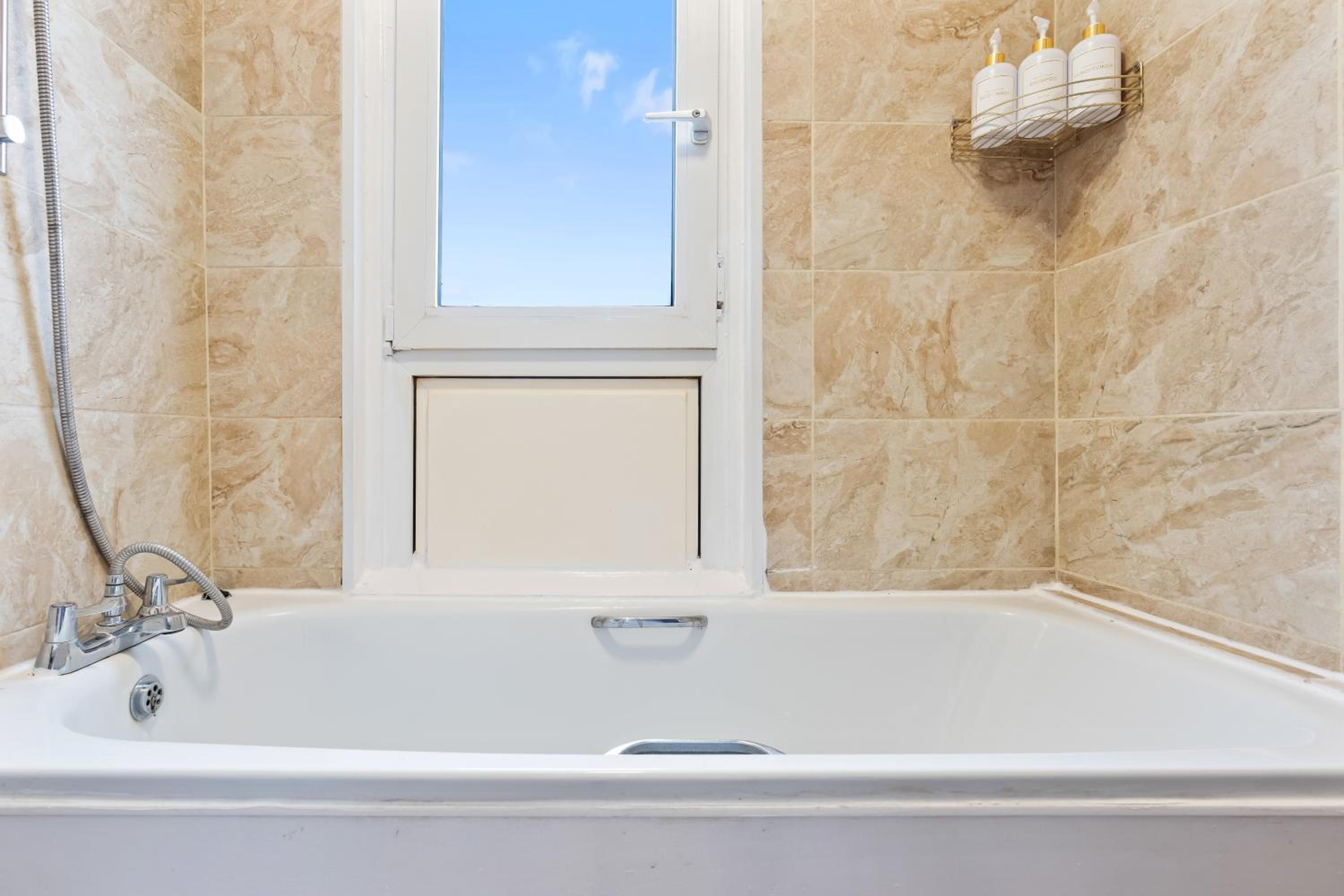 Modern 1-Bedroom Stockwell Apartment 15 mins to Central London - Perfect Base for Exploring London