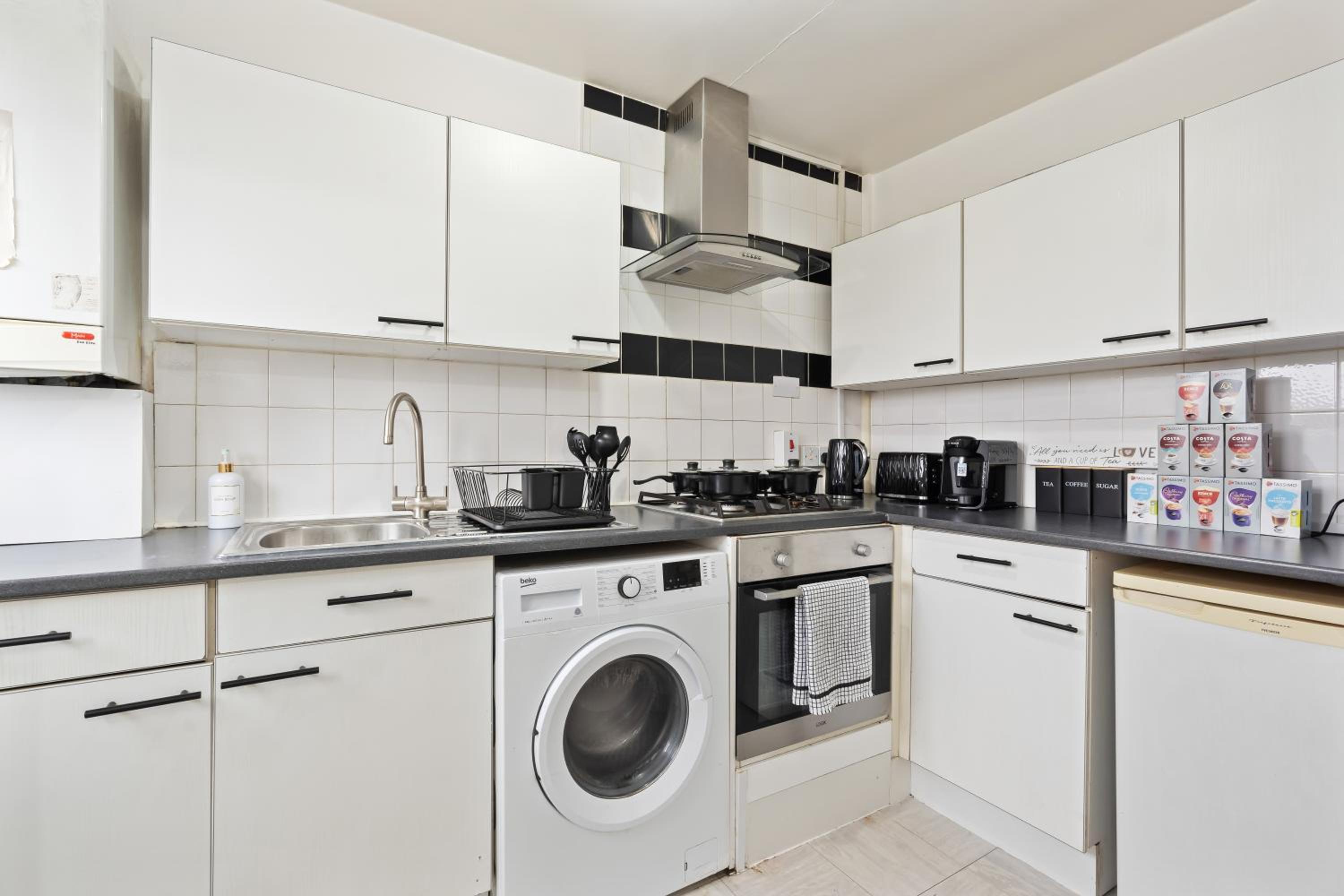 Modern 1-Bedroom Stockwell Apartment 15 mins to Central London - Perfect Base for Exploring London