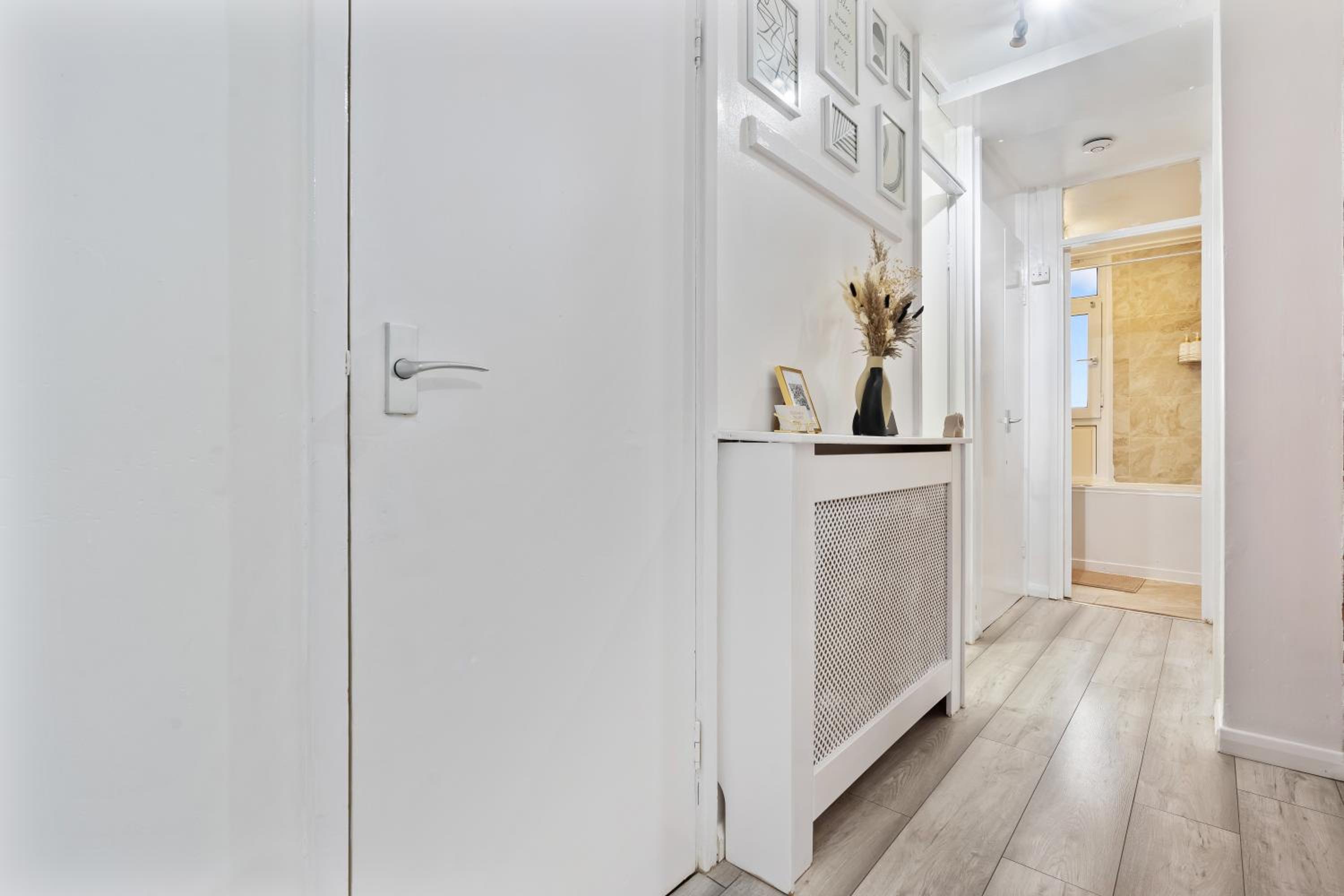 Modern 1-Bedroom Stockwell Apartment 15 mins to Central London - Perfect Base for Exploring London