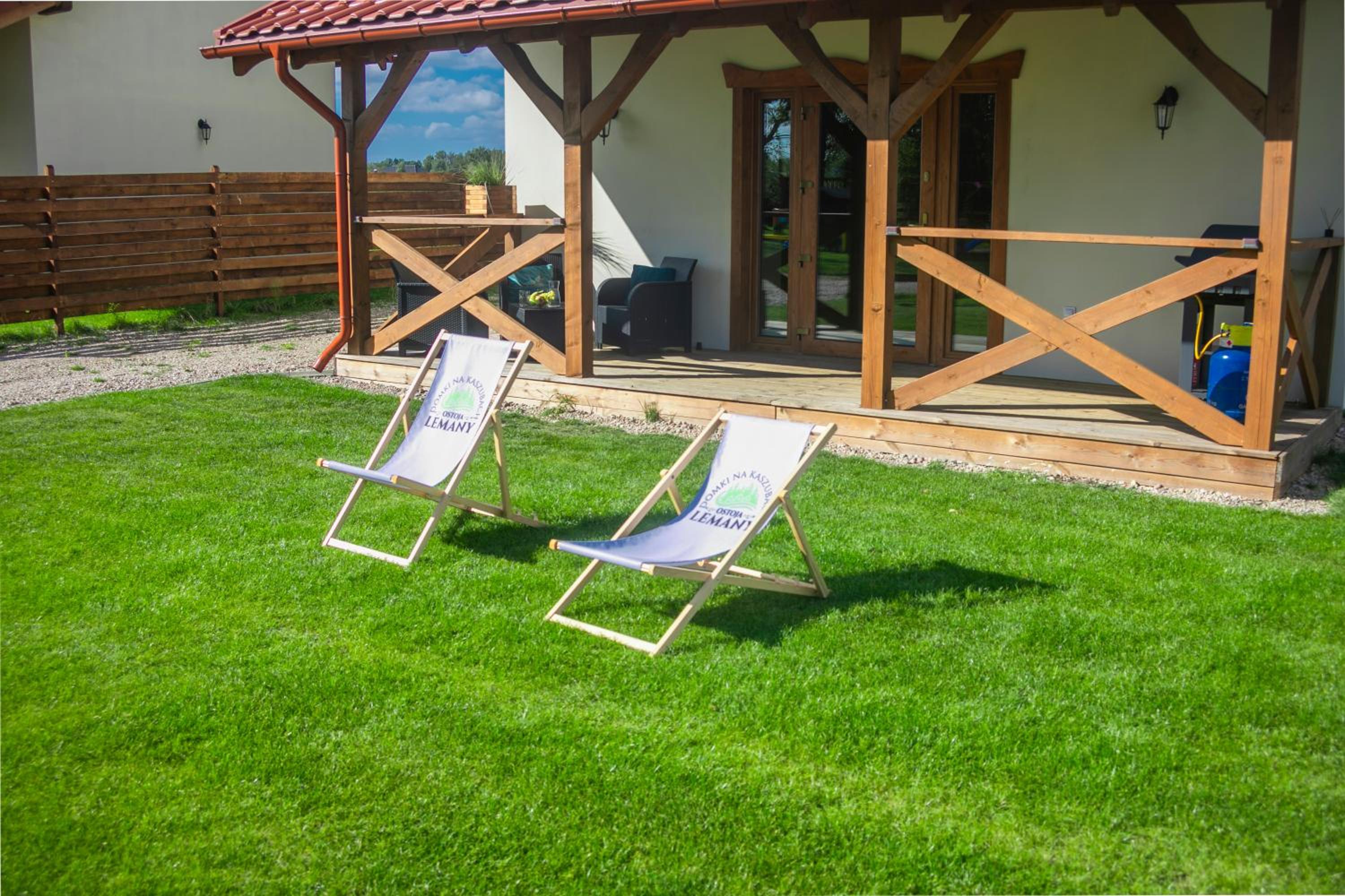 Ostoja Lemany - domki na Kaszubach, sauna, balia-jacuzzi, plac zabaw, tyrolka , dwa boiska, miejsce na ognisko, grill gazowy