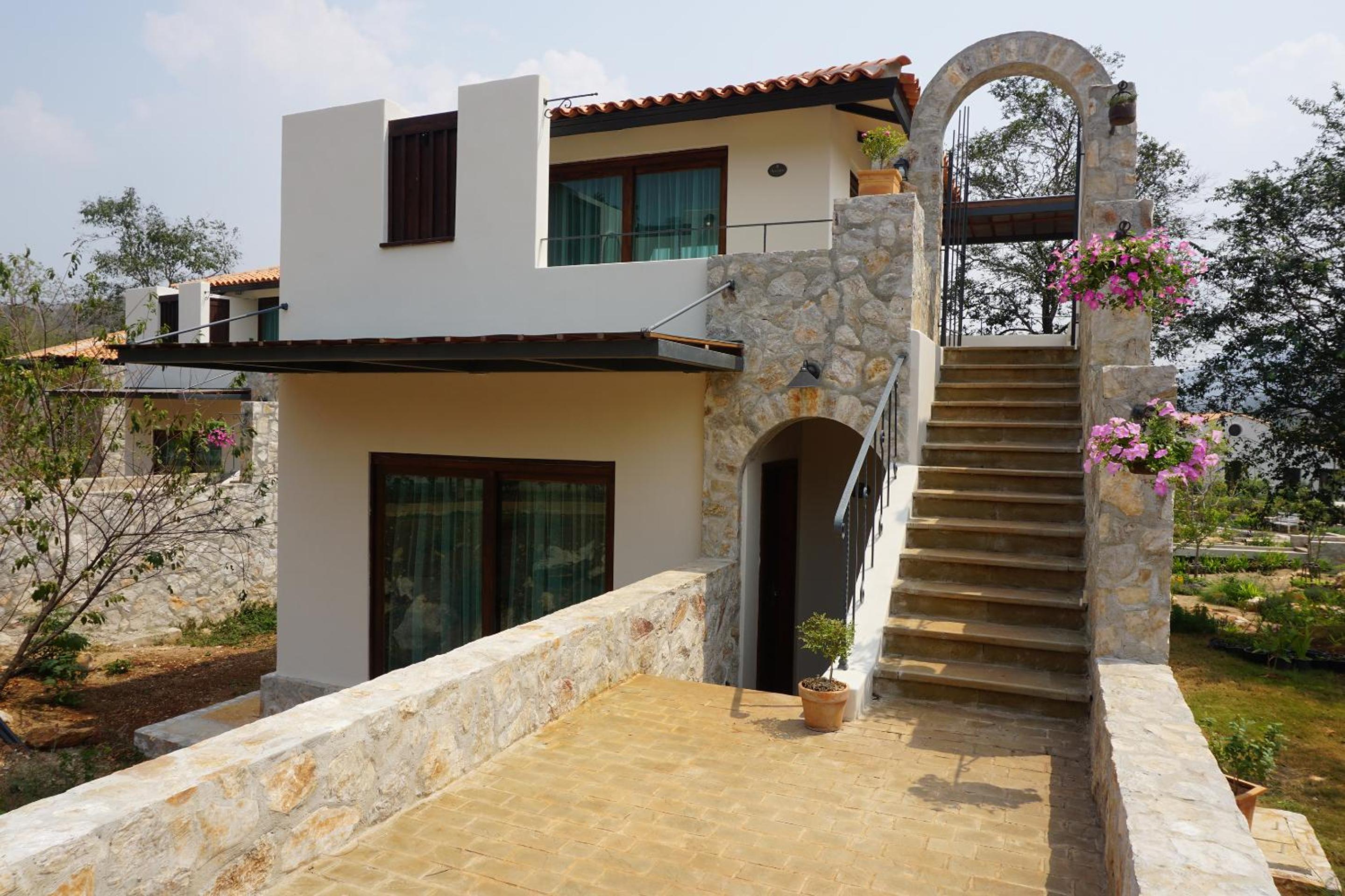 Mela Garden Retreat Cottage