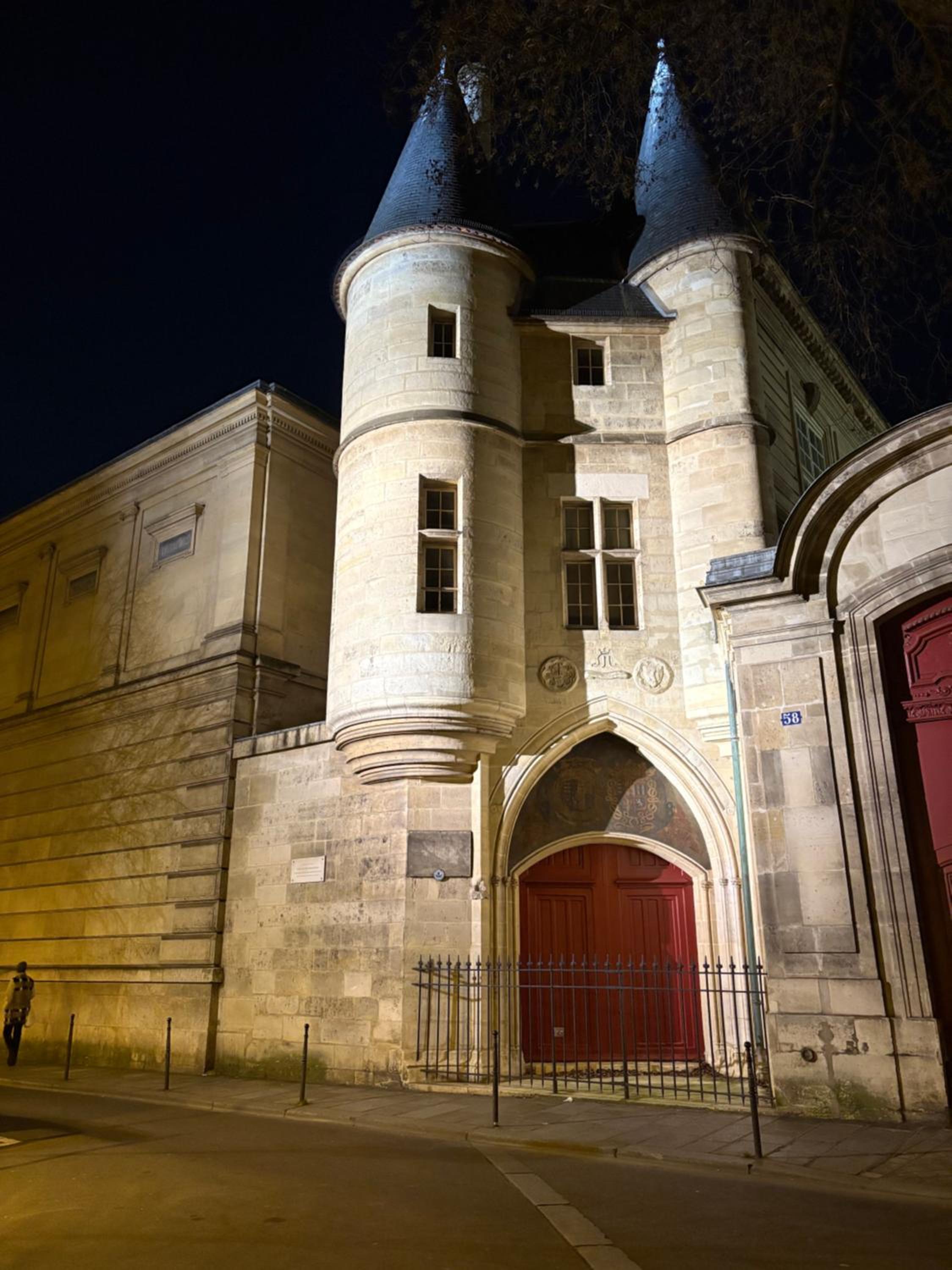 Archives Gallery -Unique and élégant Studio Paris center