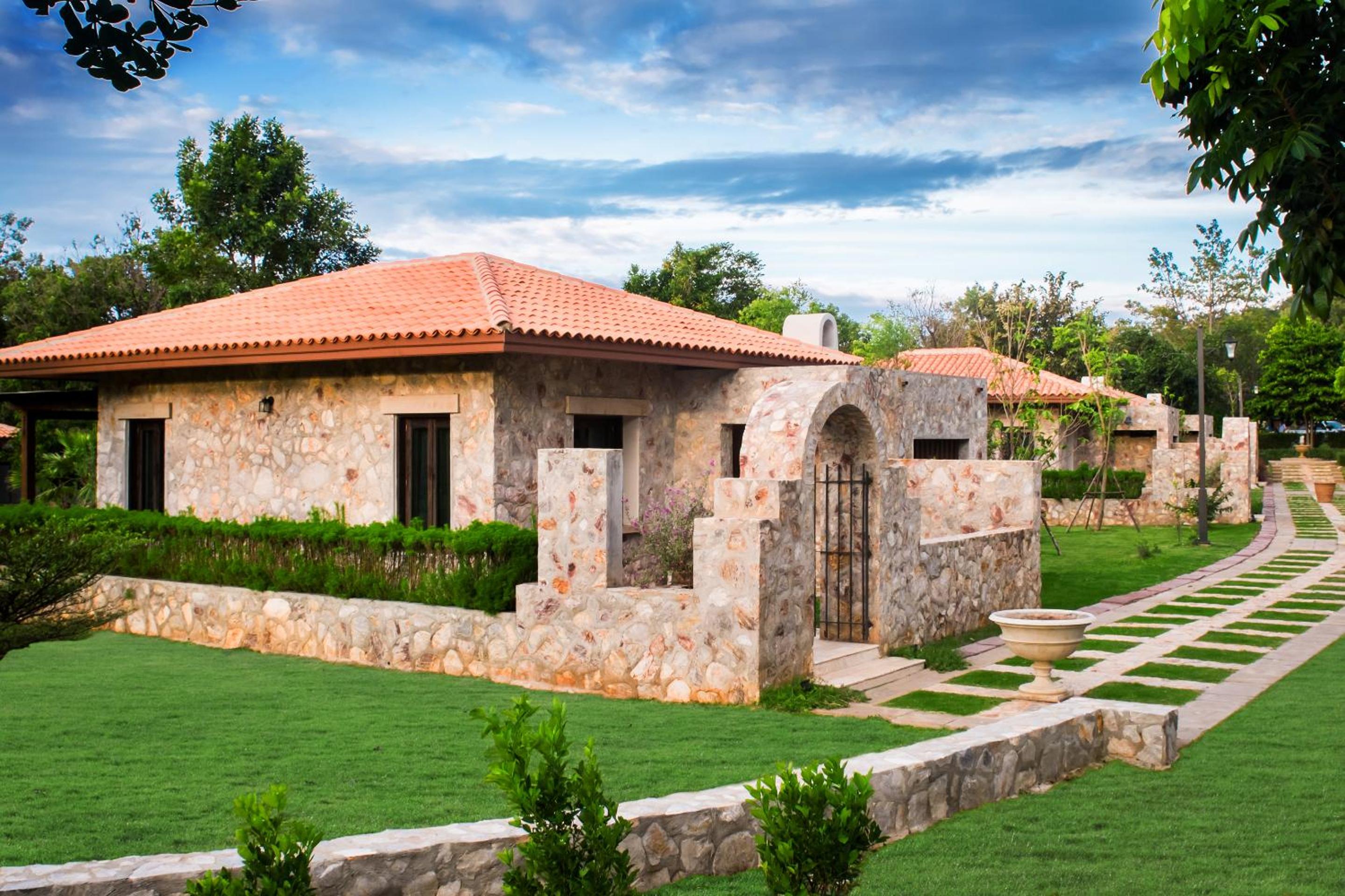 Mela Garden Retreat Cottage