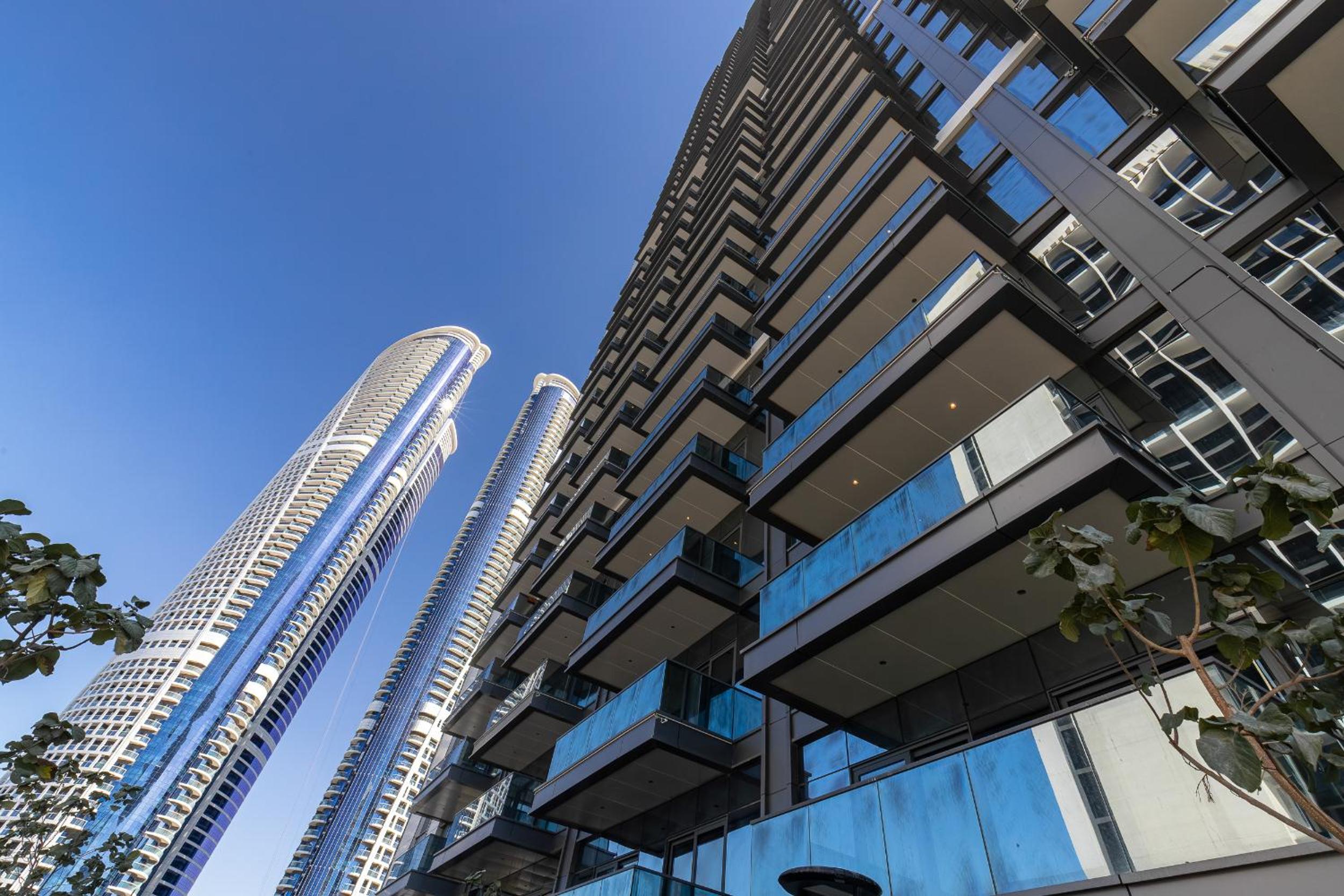 SIMPLY COMFORT Apartments at Nobles Tower Luxury Burj View