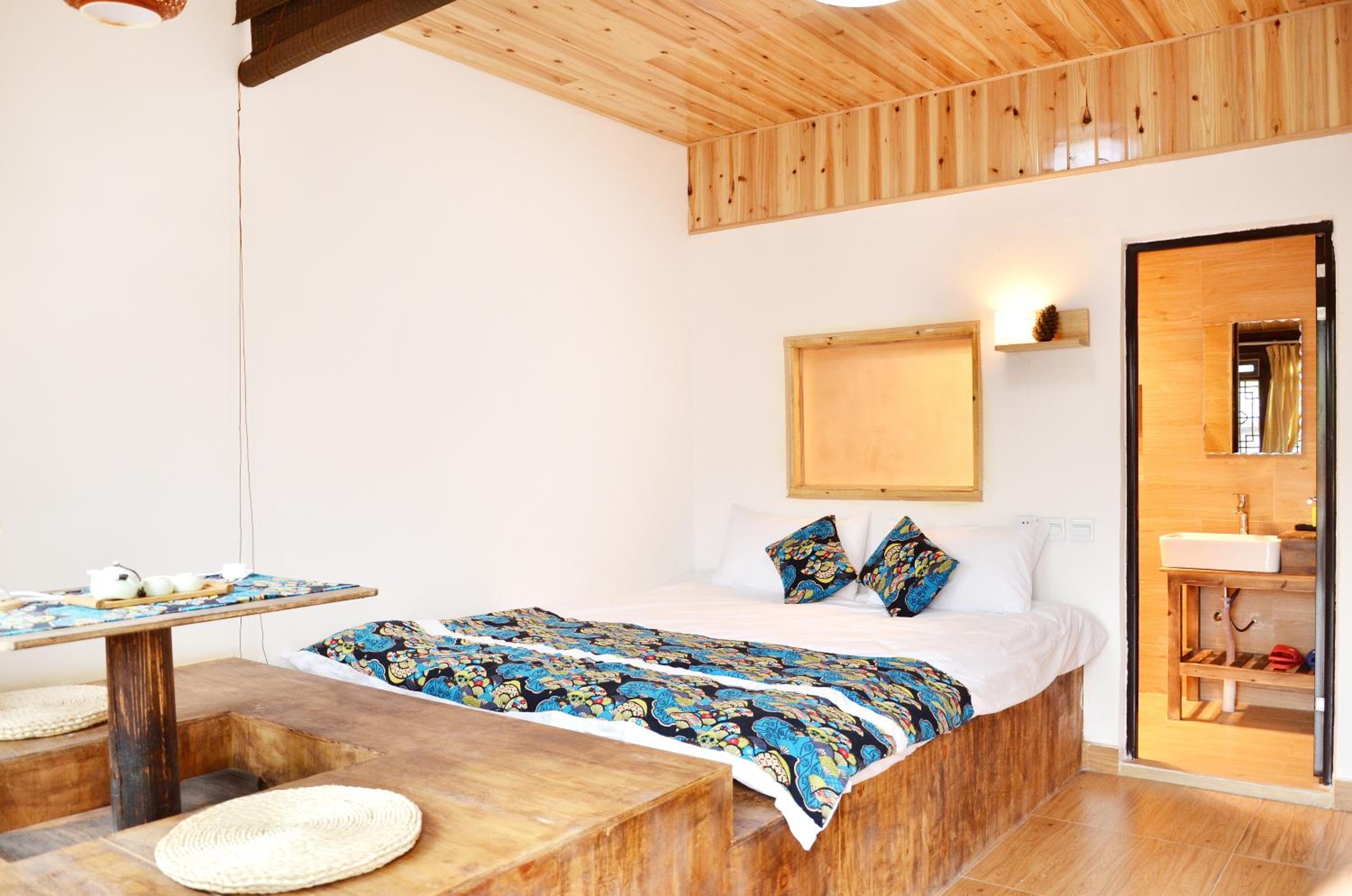 Tourist Courtyard Hotel