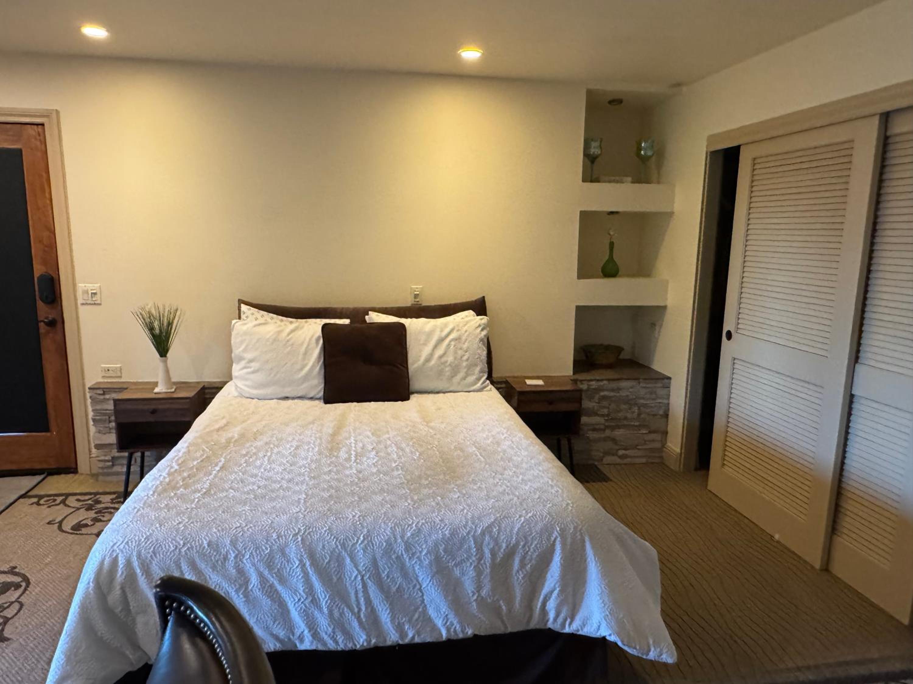 Guesthouse in Coastal Del Mar, California