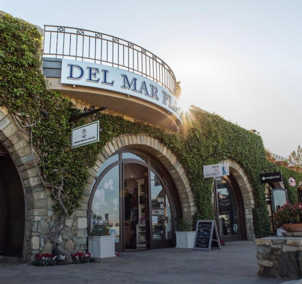 Guesthouse in Coastal Del Mar, California