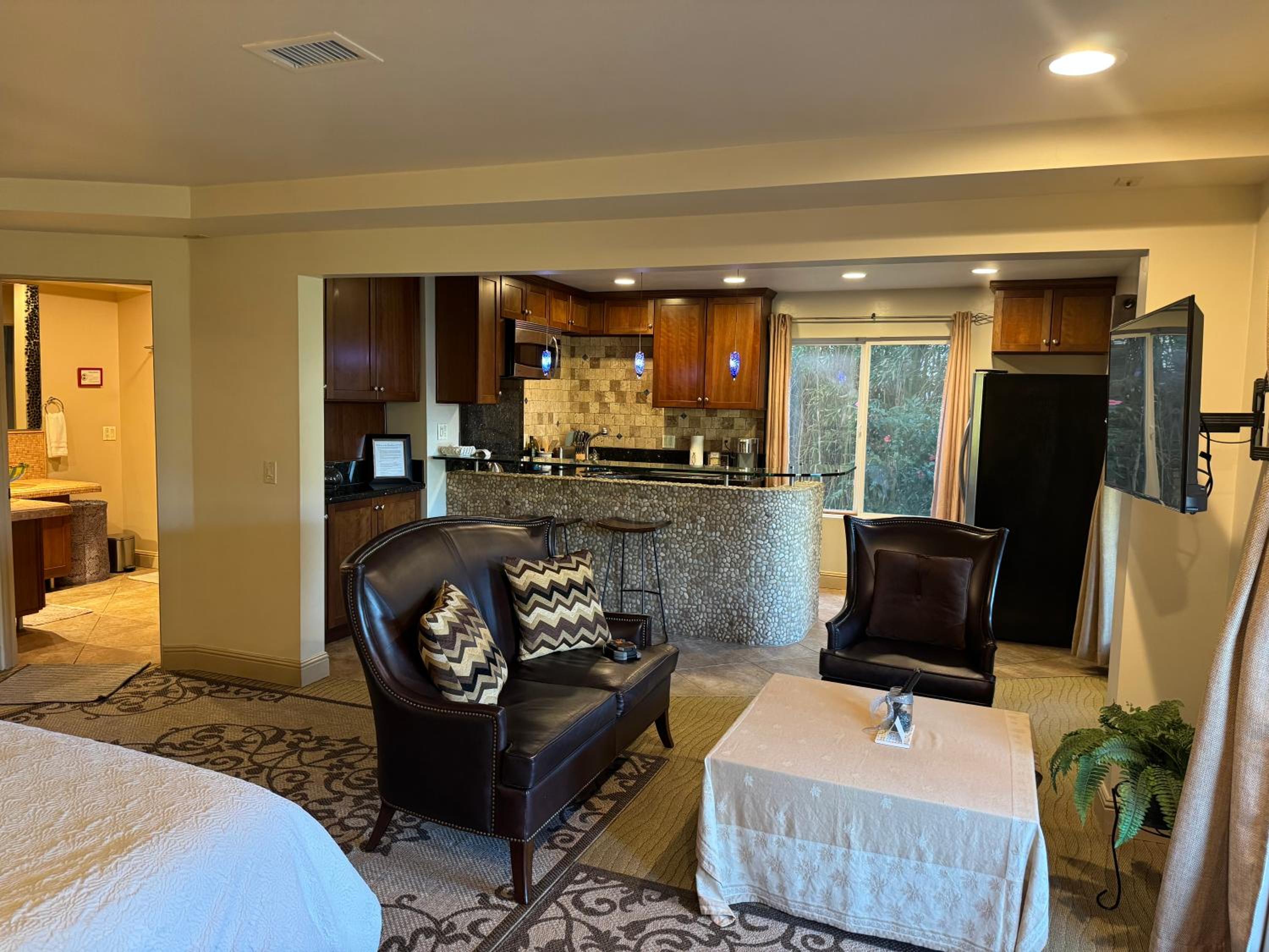 Guesthouse in Coastal Del Mar, California