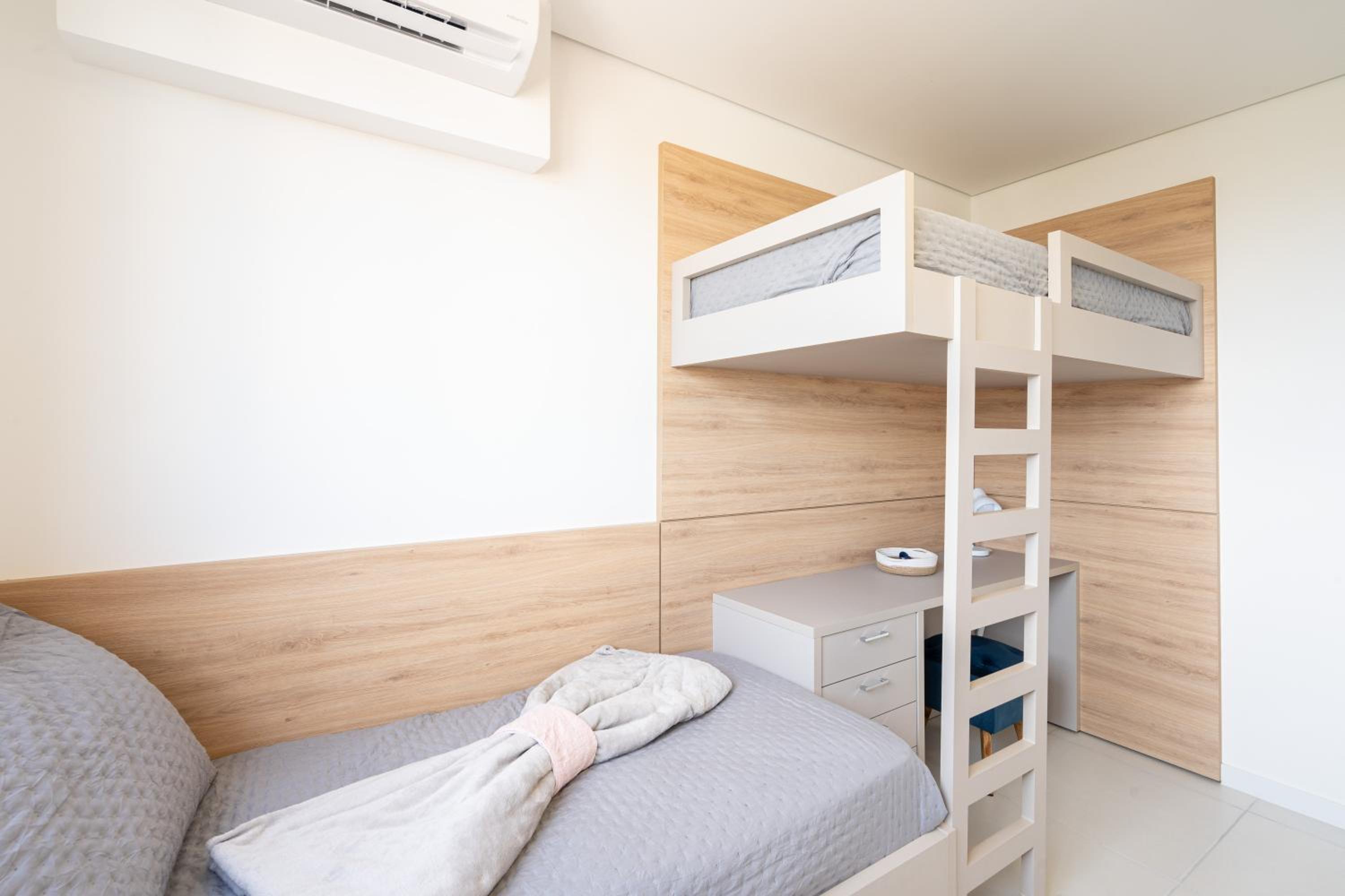Aptos com 2 Quartos Piscina Churrasqueira Wi-Fi Ar Condicionado Vaga de Garagem a 500m Praia Ideal para Famílias ou Amigos Reserve Agora