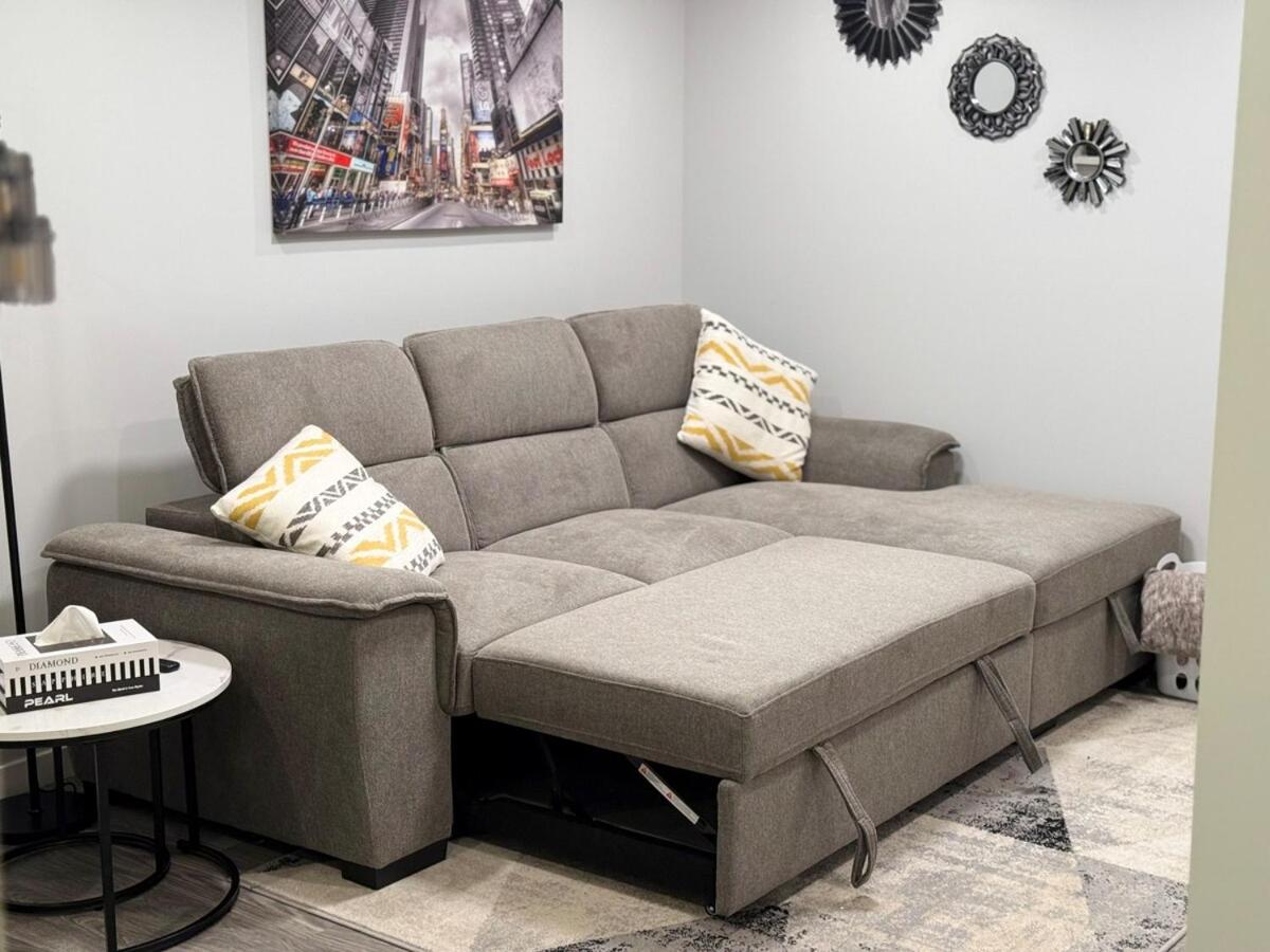 Relax, Recharge, Repeat 2Bedroom Walkout Haven