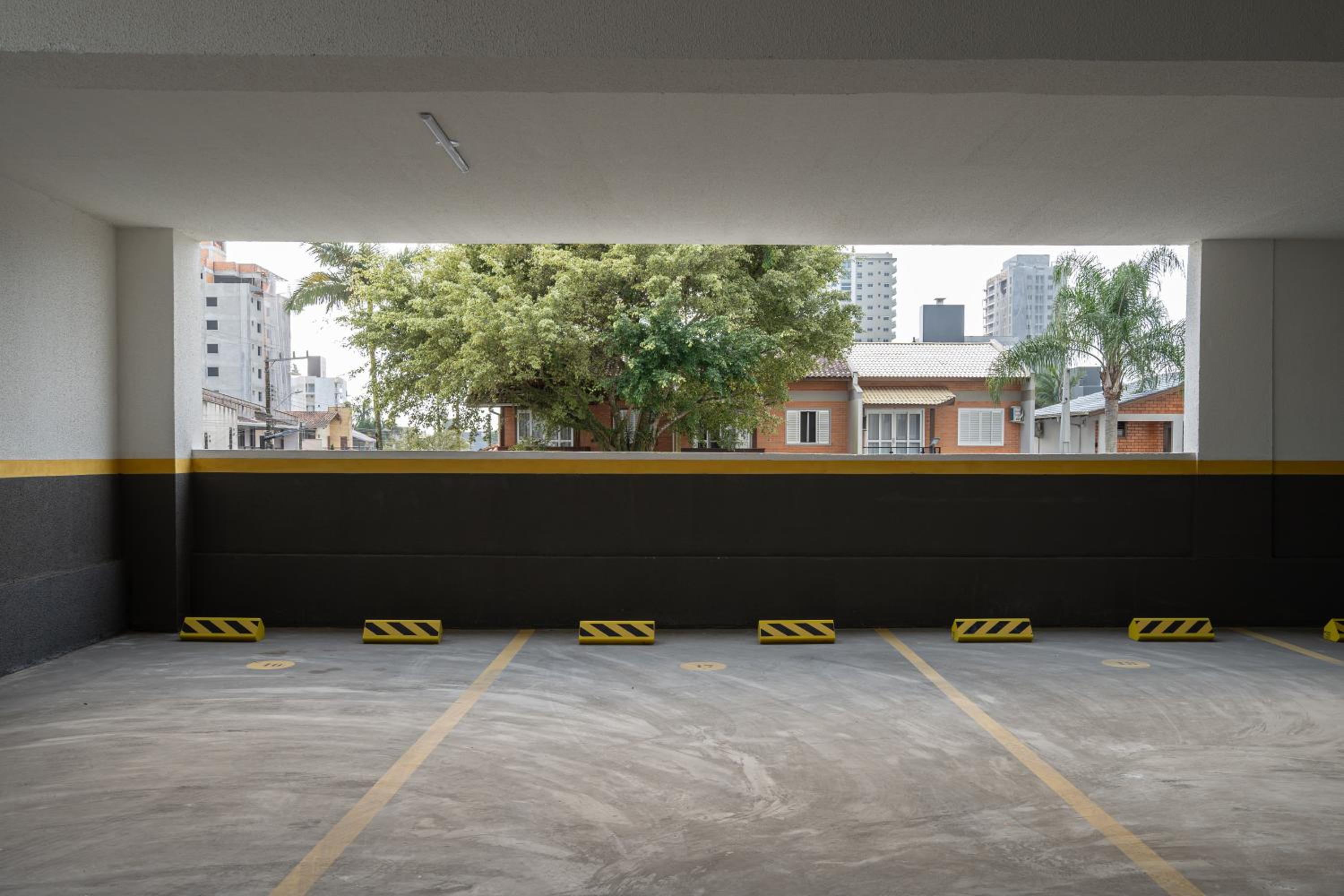 Aptos com 2 Quartos Piscina Churrasqueira Wi-Fi Ar Condicionado Vaga de Garagem a 500m Praia Ideal para Famílias ou Amigos Reserve Agora