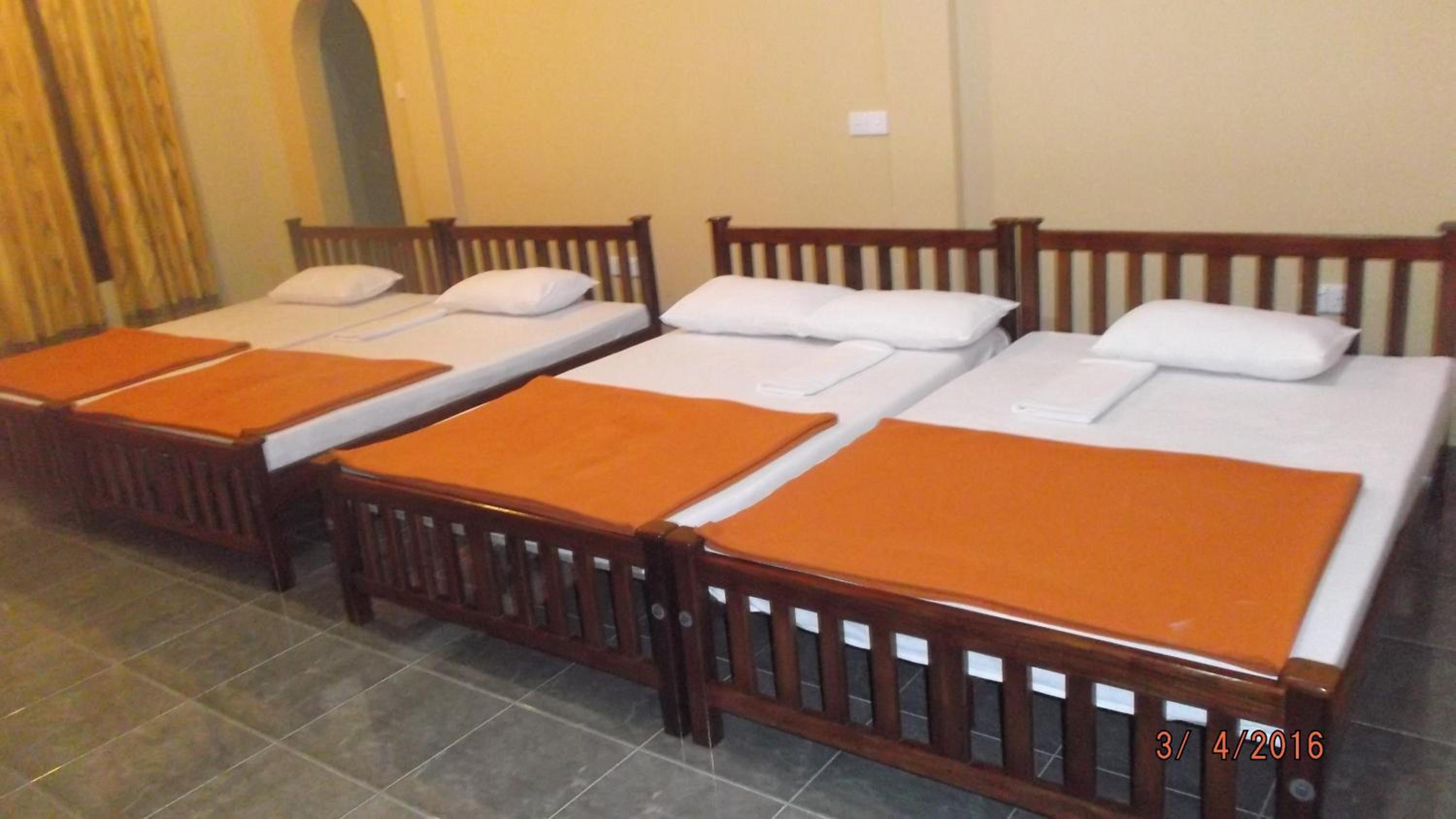 Anura Guest Inn