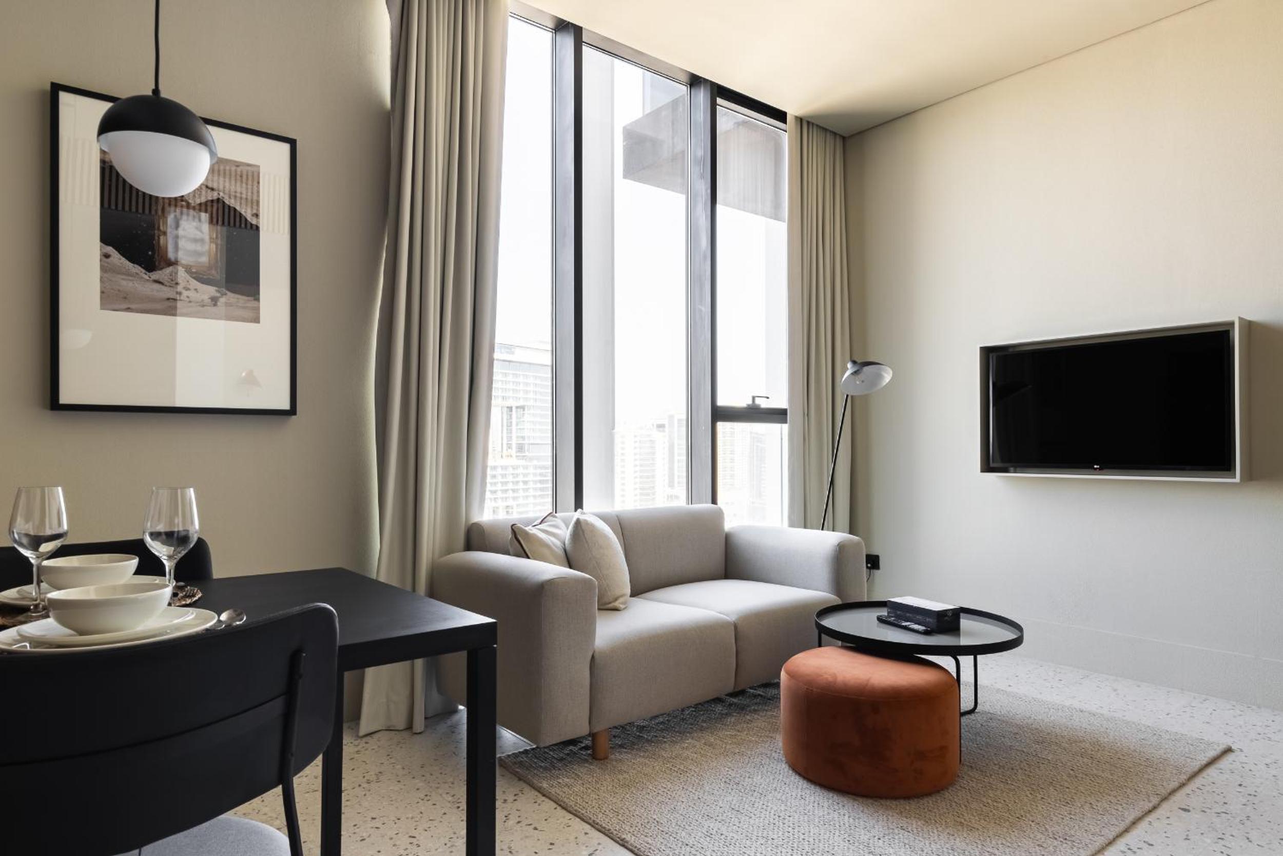 Simply Comfort Vacation Homes Rental Upside Living Business Bay Stunning Panoramic Burj Cityline Views
