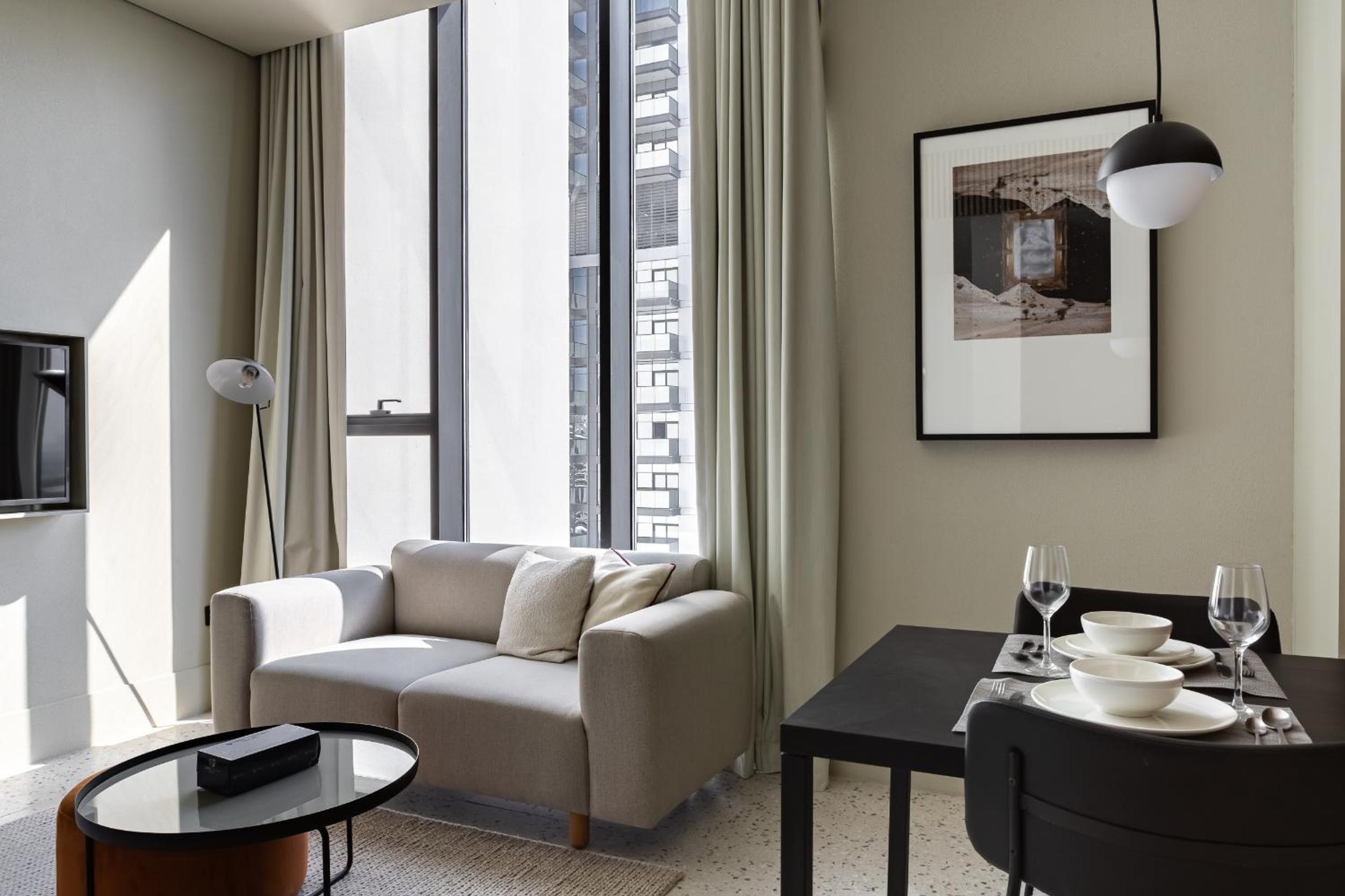 Simply Comfort Vacation Homes Rental Upside Living Business Bay Stunning Panoramic Burj Cityline Views