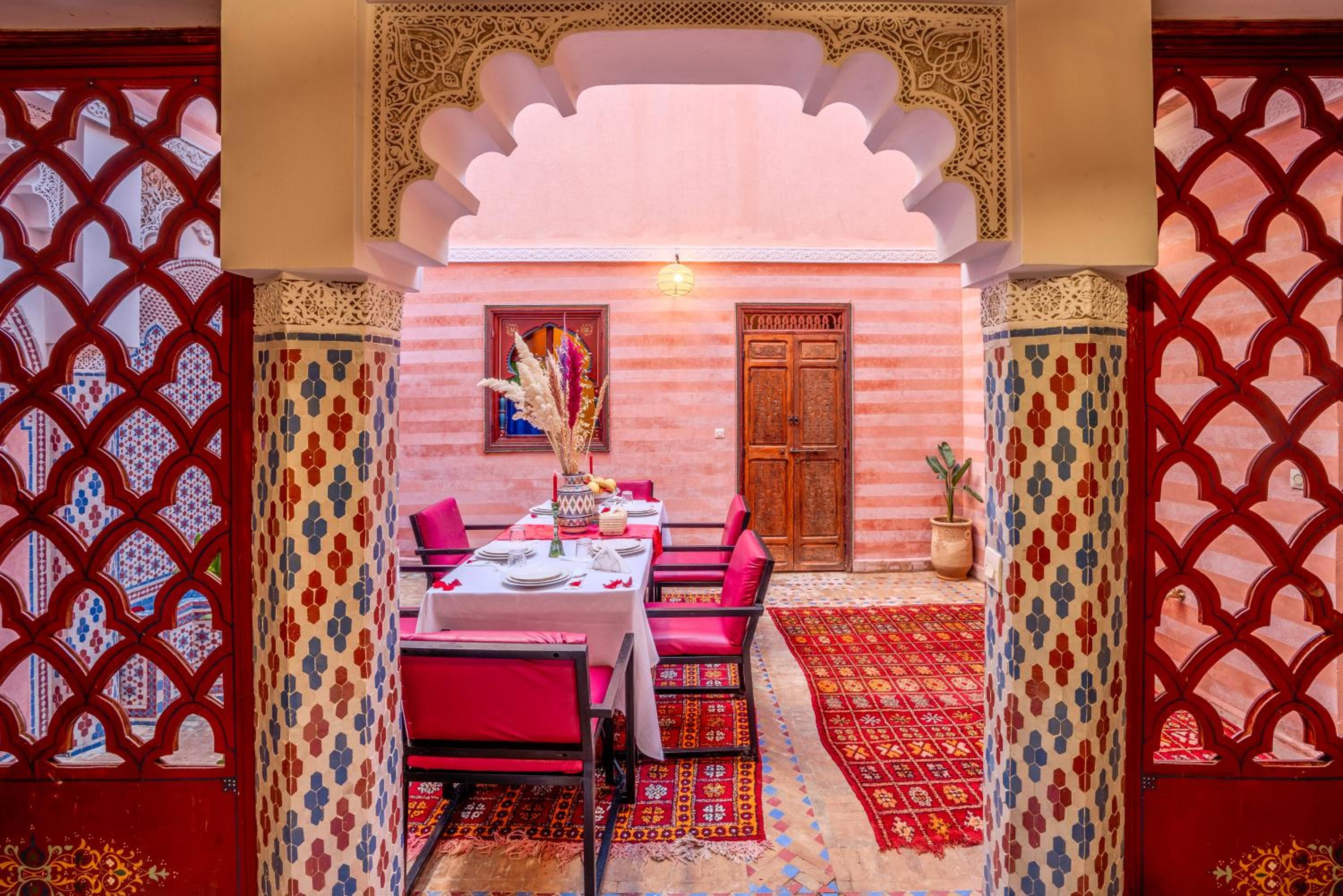 Riad Le Graff Pink group