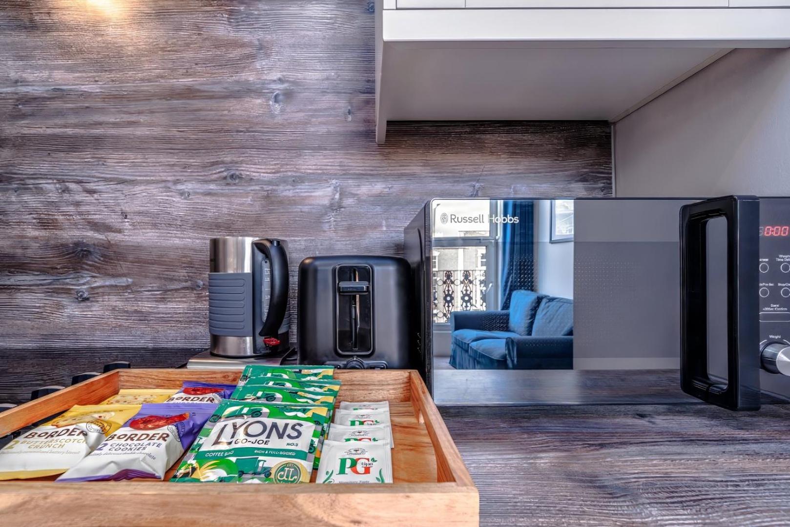 Artful flat with skyline view, Stokes Croft